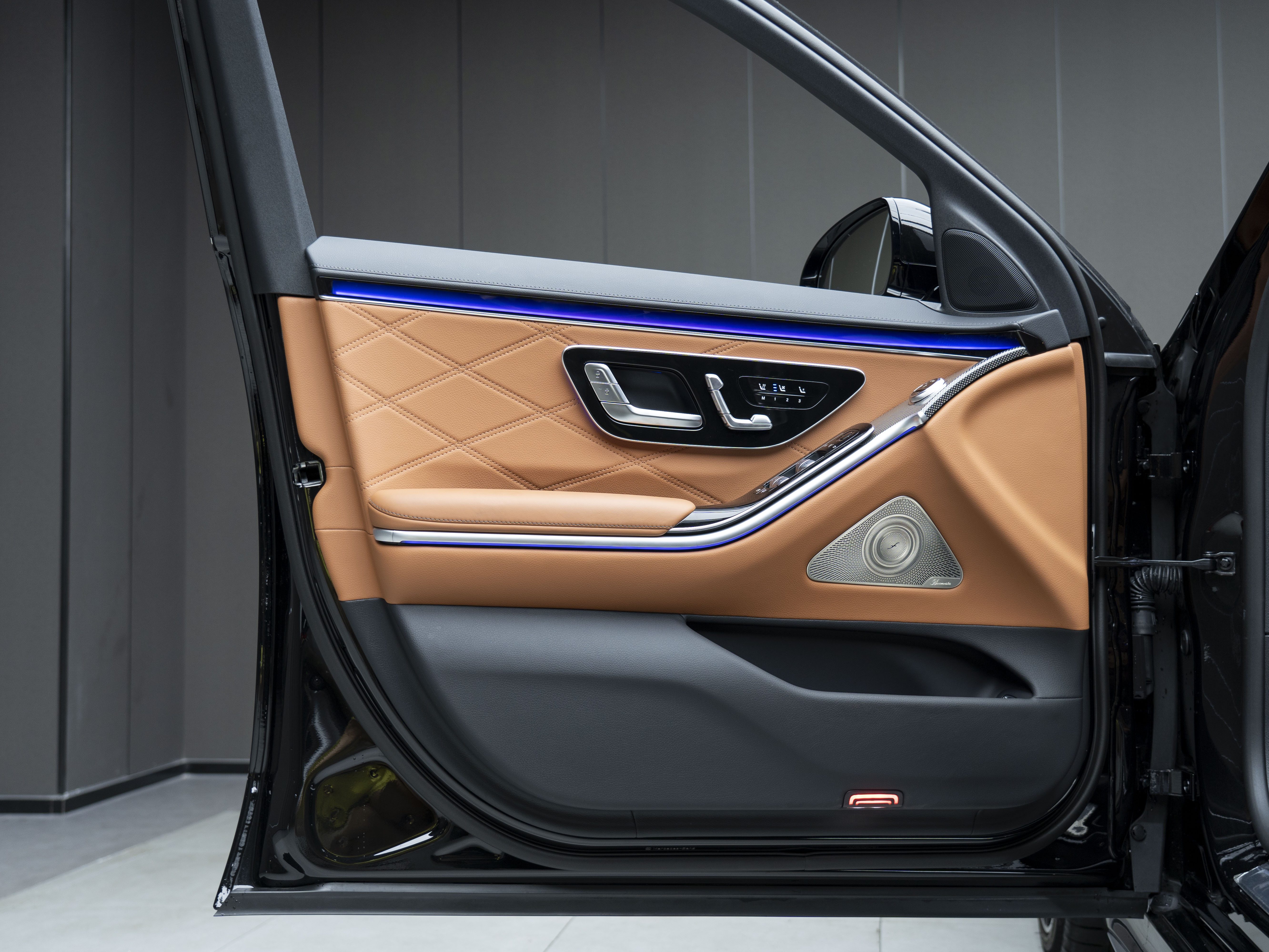 Mercedes-Benz S AMG New Energy 2025 изображение автомобиля #9