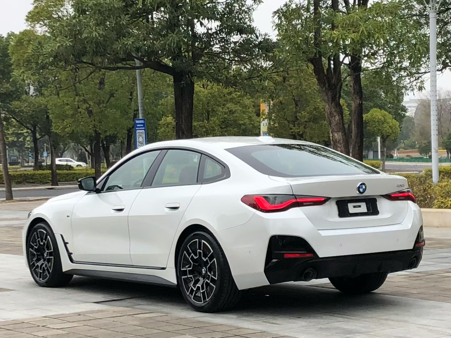 BMW 4 Series 2024 #9 BMW 4 Series 2024 car image #9