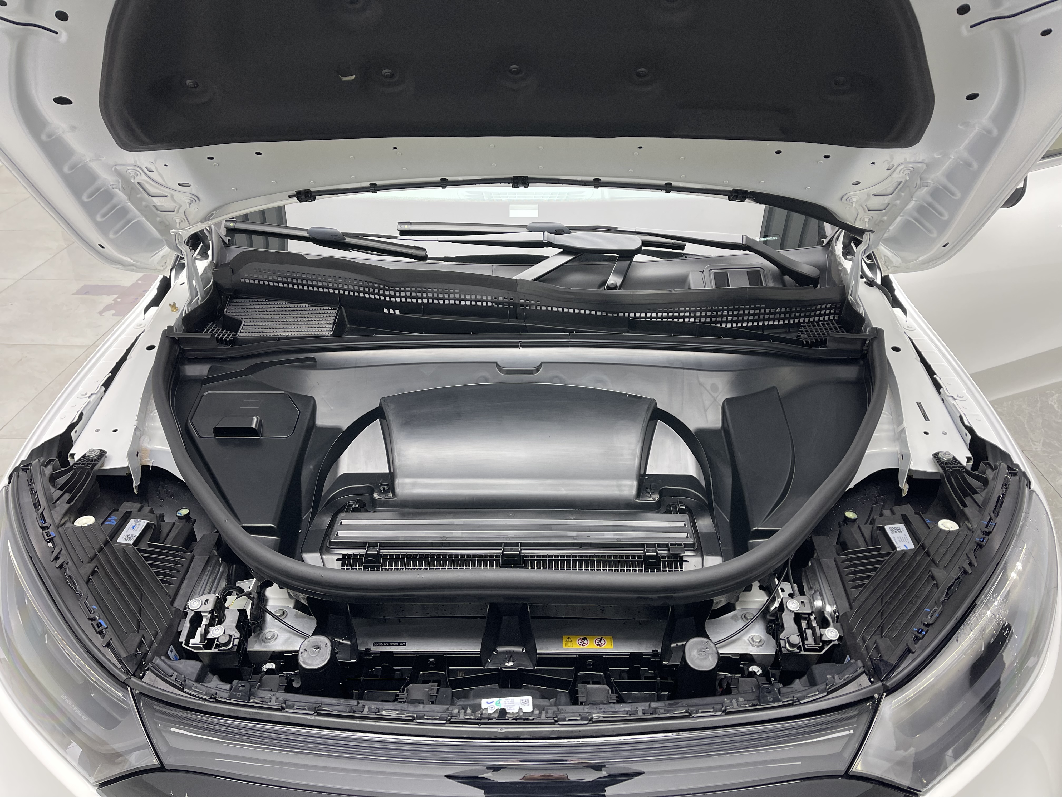 Mercedes-Benz EQE SUV 2024 #9 Mercedes-Benz EQE SUV 2024 car image #9