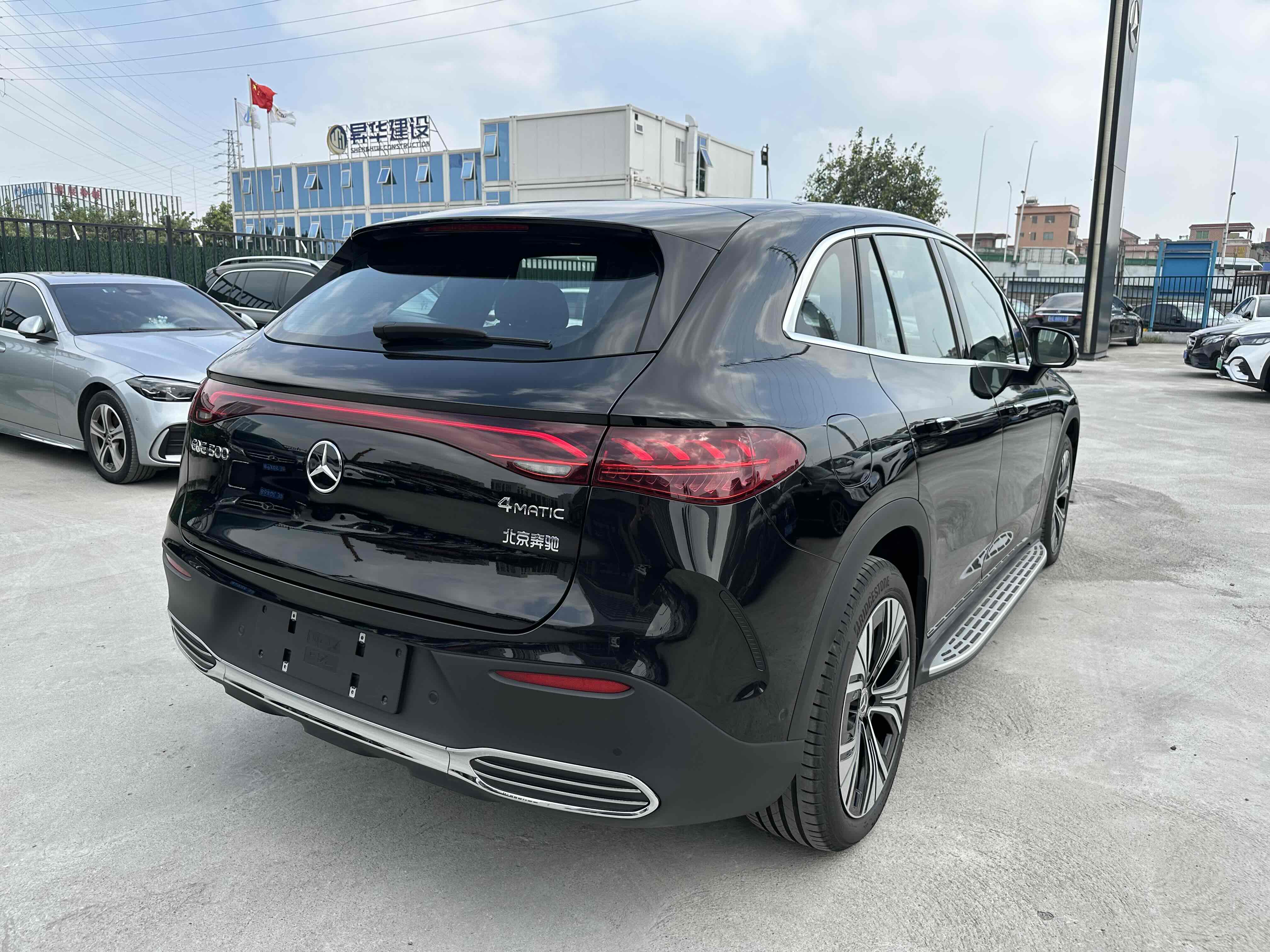 Mercedes-Benz EQE SUV 2025 #9 Mercedes-Benz EQE SUV 2025 car image #9