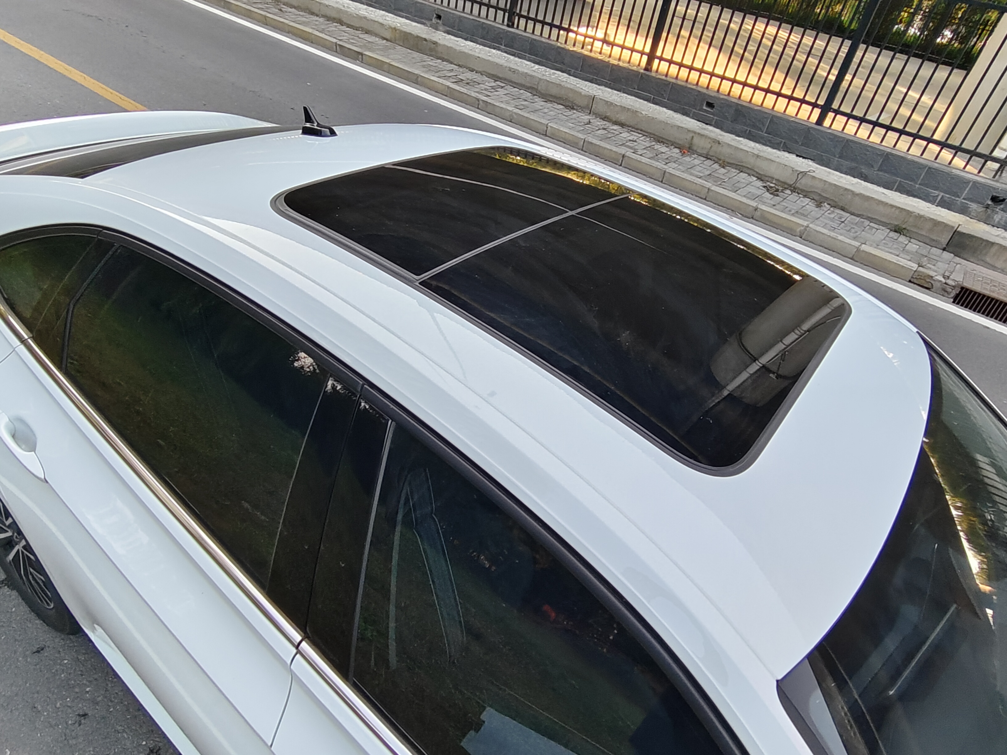 Volkswagen Sagitar 2025 immagine di auto #9