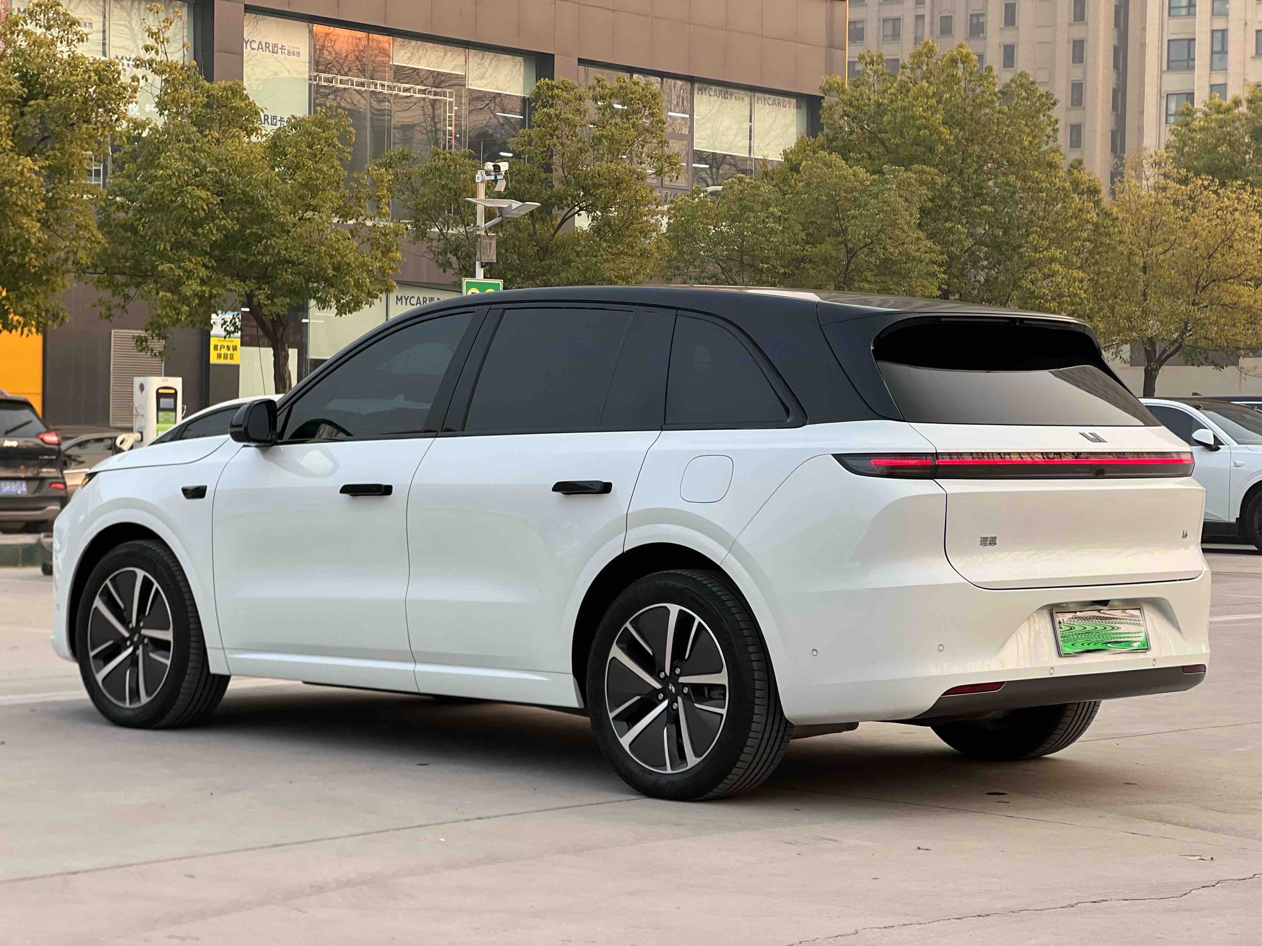 Li L6 2025 imagen de coche #9