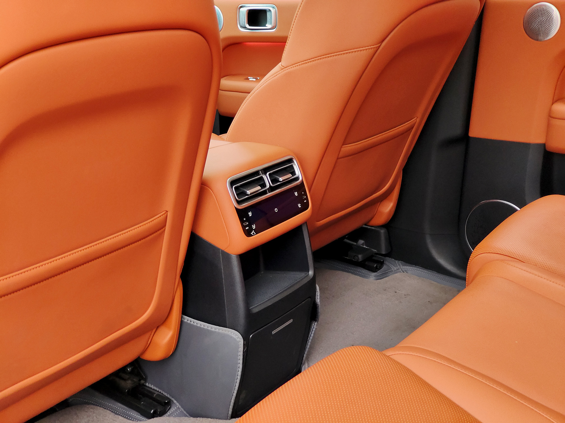 Li L6 2024 صورة سيارة #9