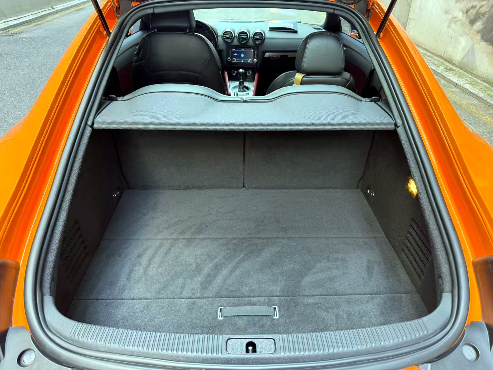 Audi TTS 2011 car image #9