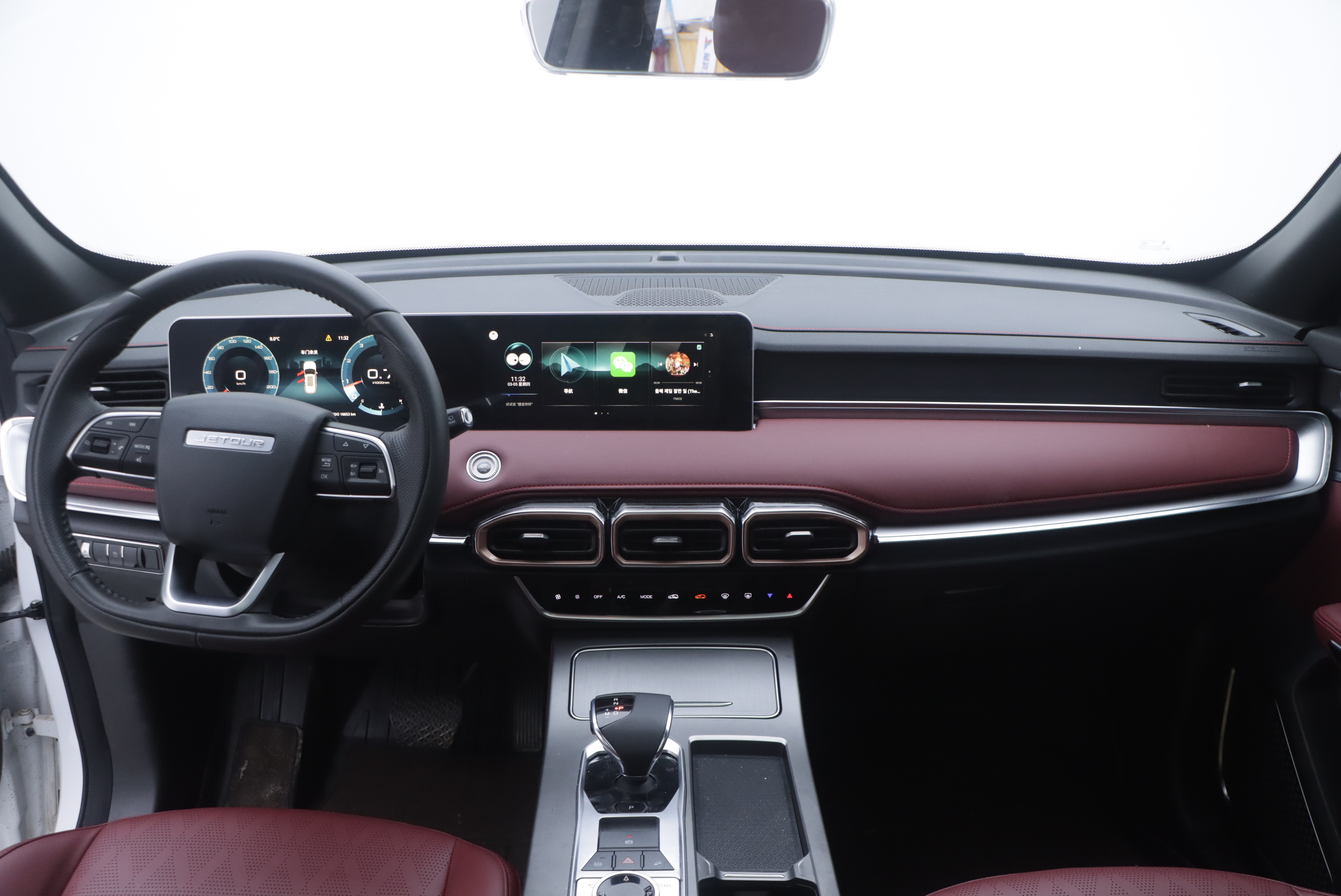 X70 PLUS 2025 #9 X70 PLUS 2025 car image #9