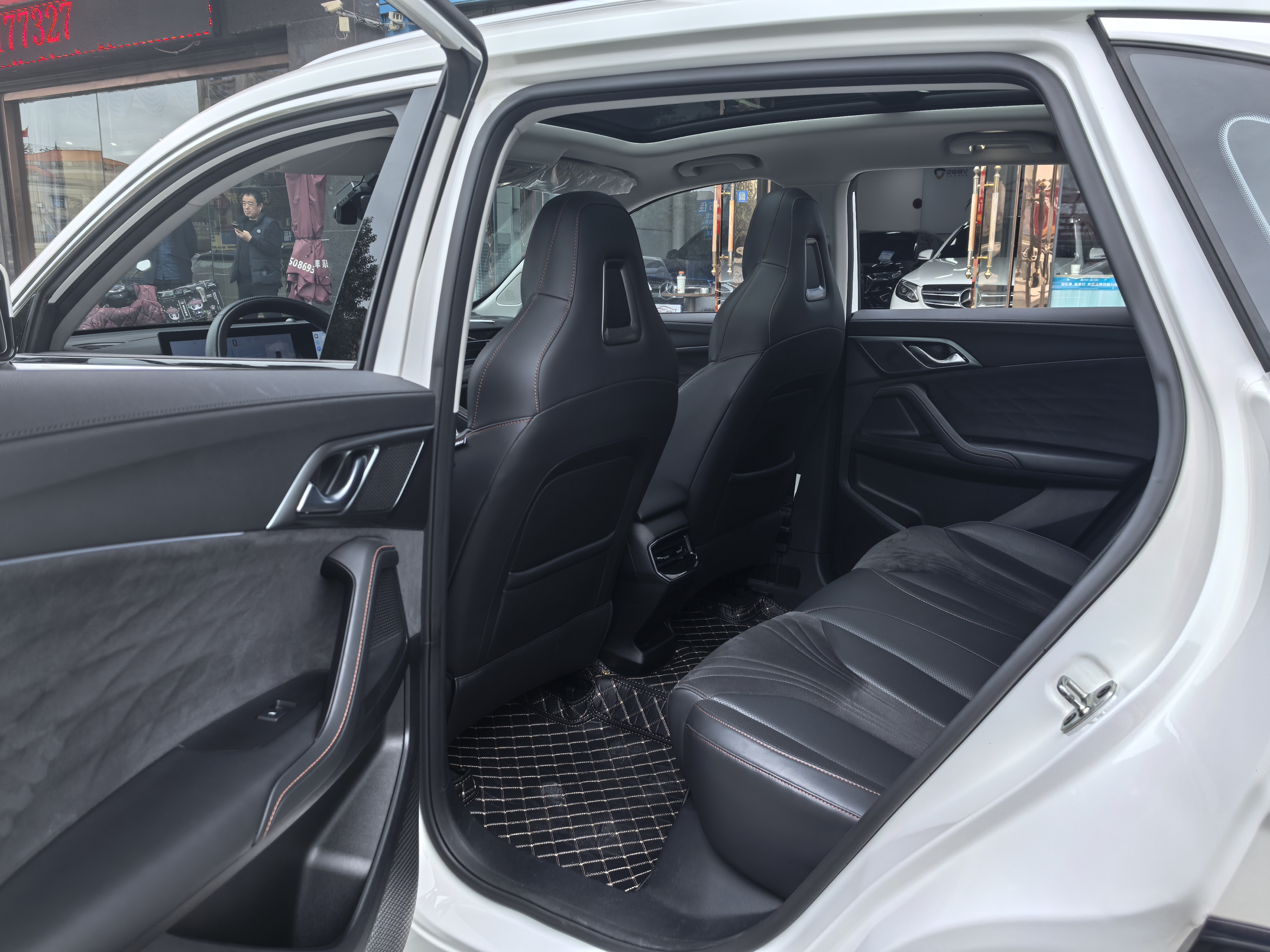 Roewe D5X DMH 2024 imagen de coche #9