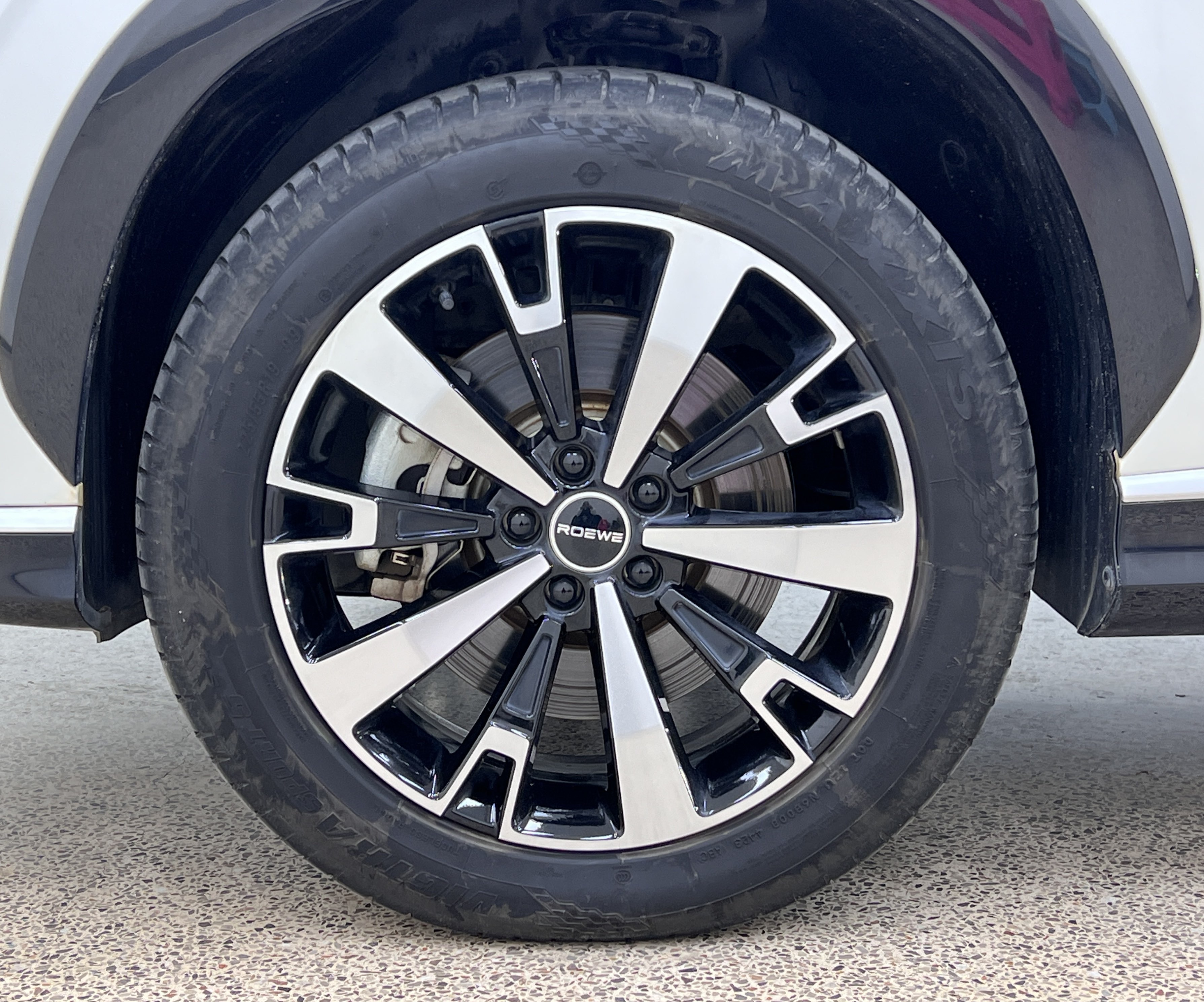 Roewe D5X DMH 2024 car image #9