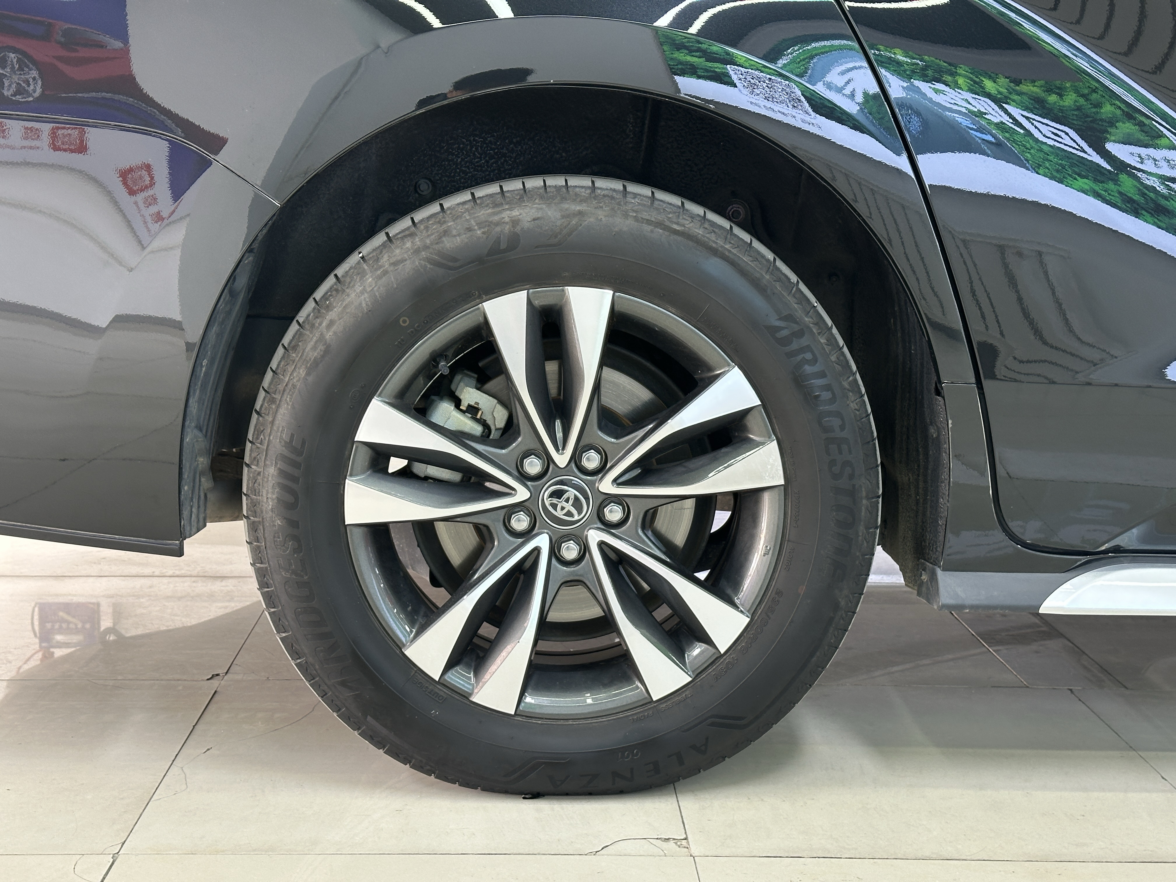 Toyota Granvia 2024 #9 Toyota Granvia 2024 car image #9