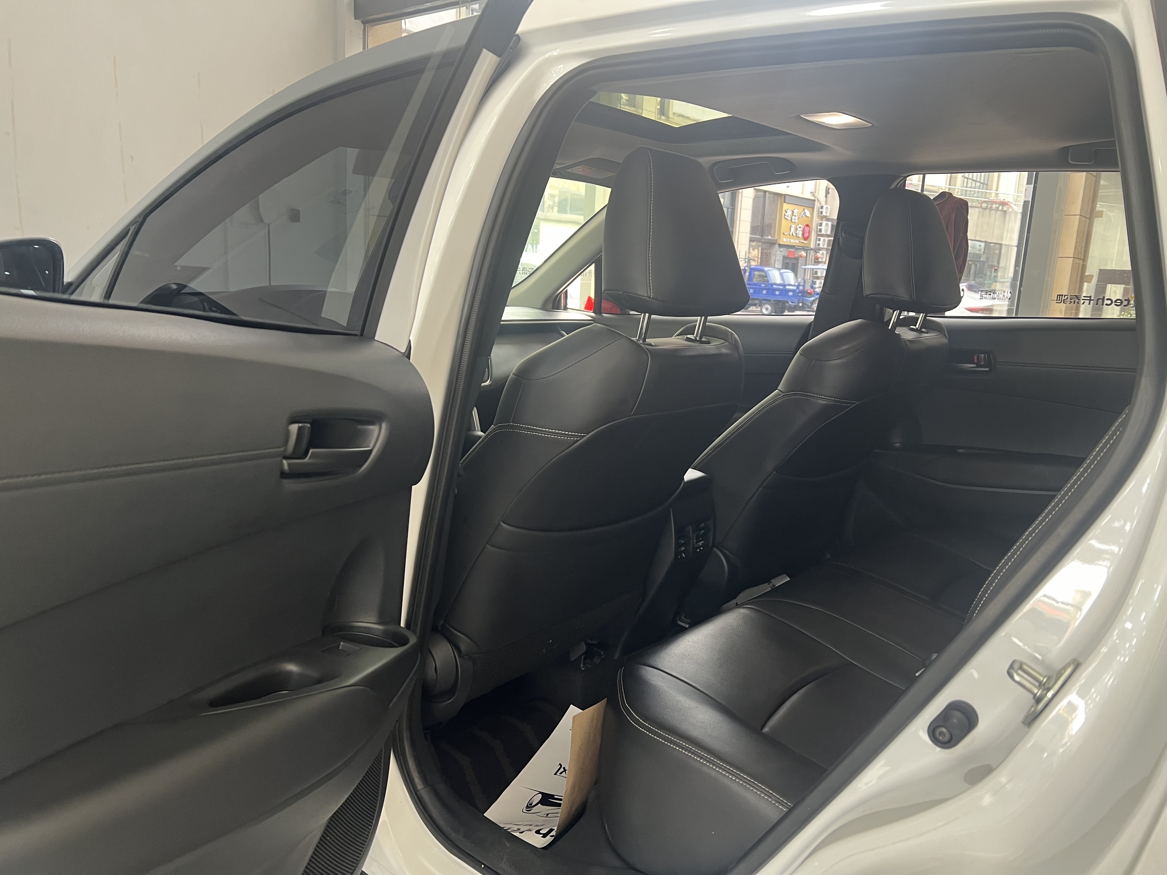 Toyota Corolla Cross 2025 immagine di auto #9