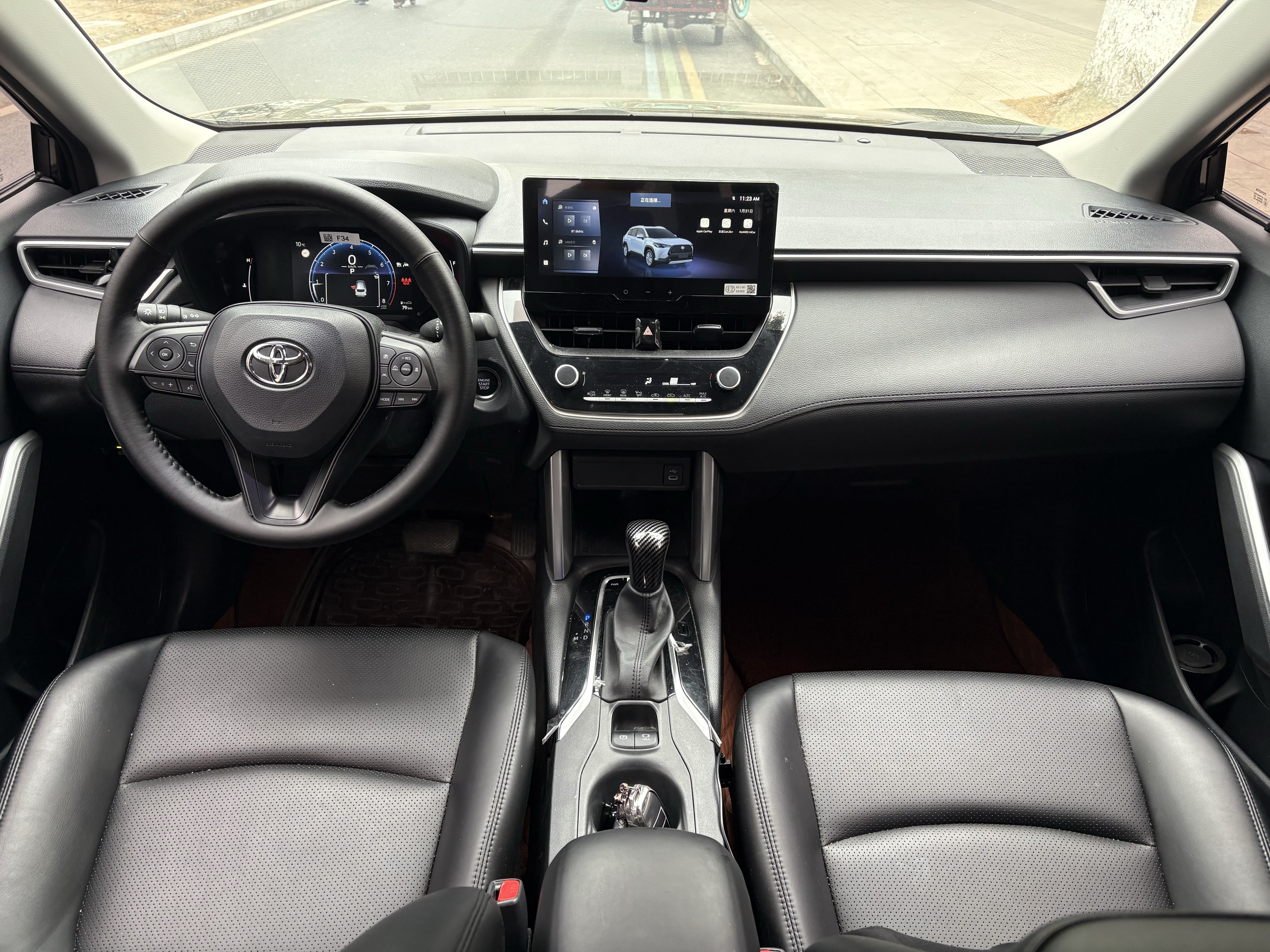 Toyota Corolla Cross 2024 immagine di auto #9