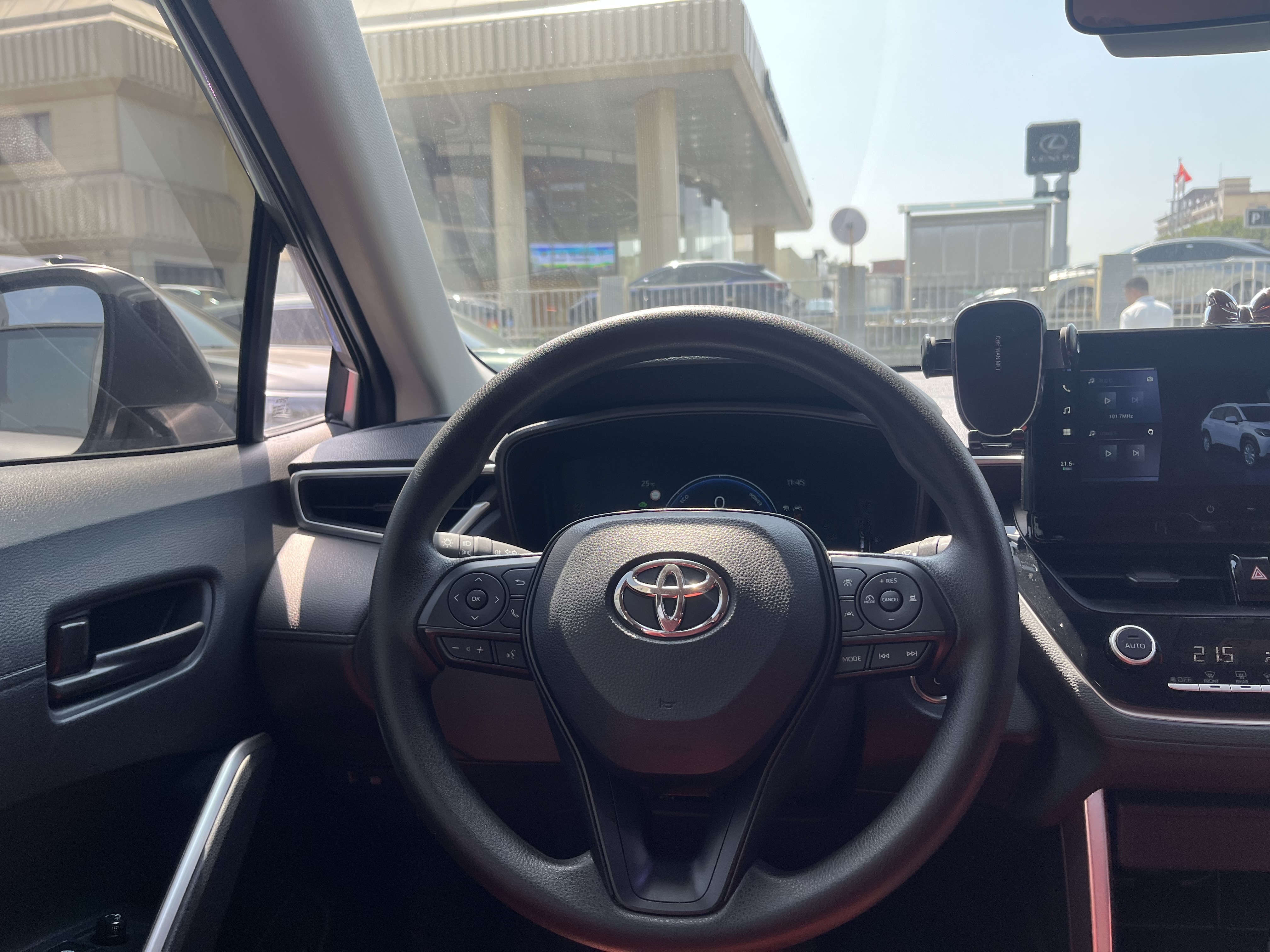 Toyota Corolla Cross 2025 car image #9
