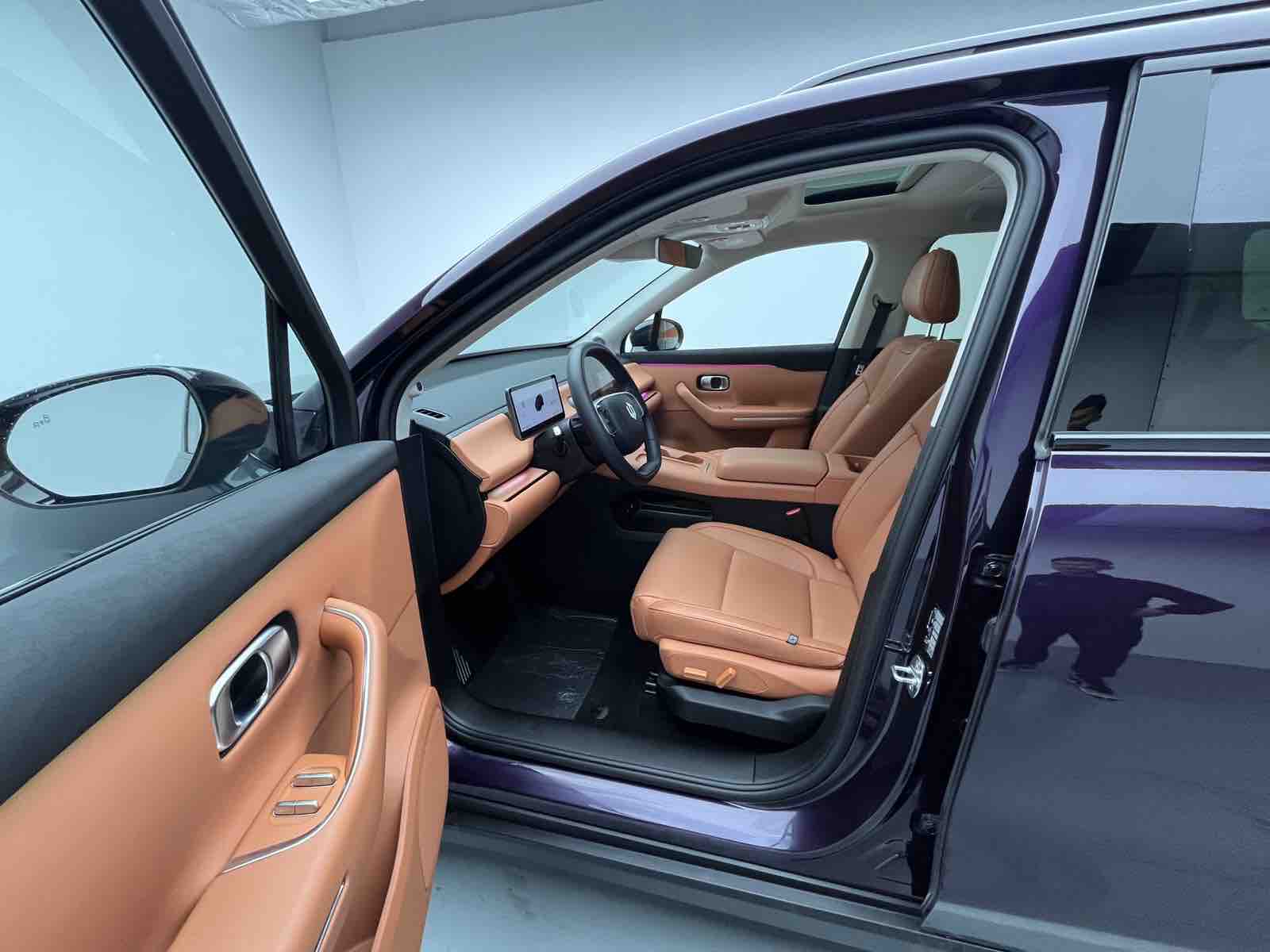 零跑汽车 零跑C16 2025 汽车图片 #9