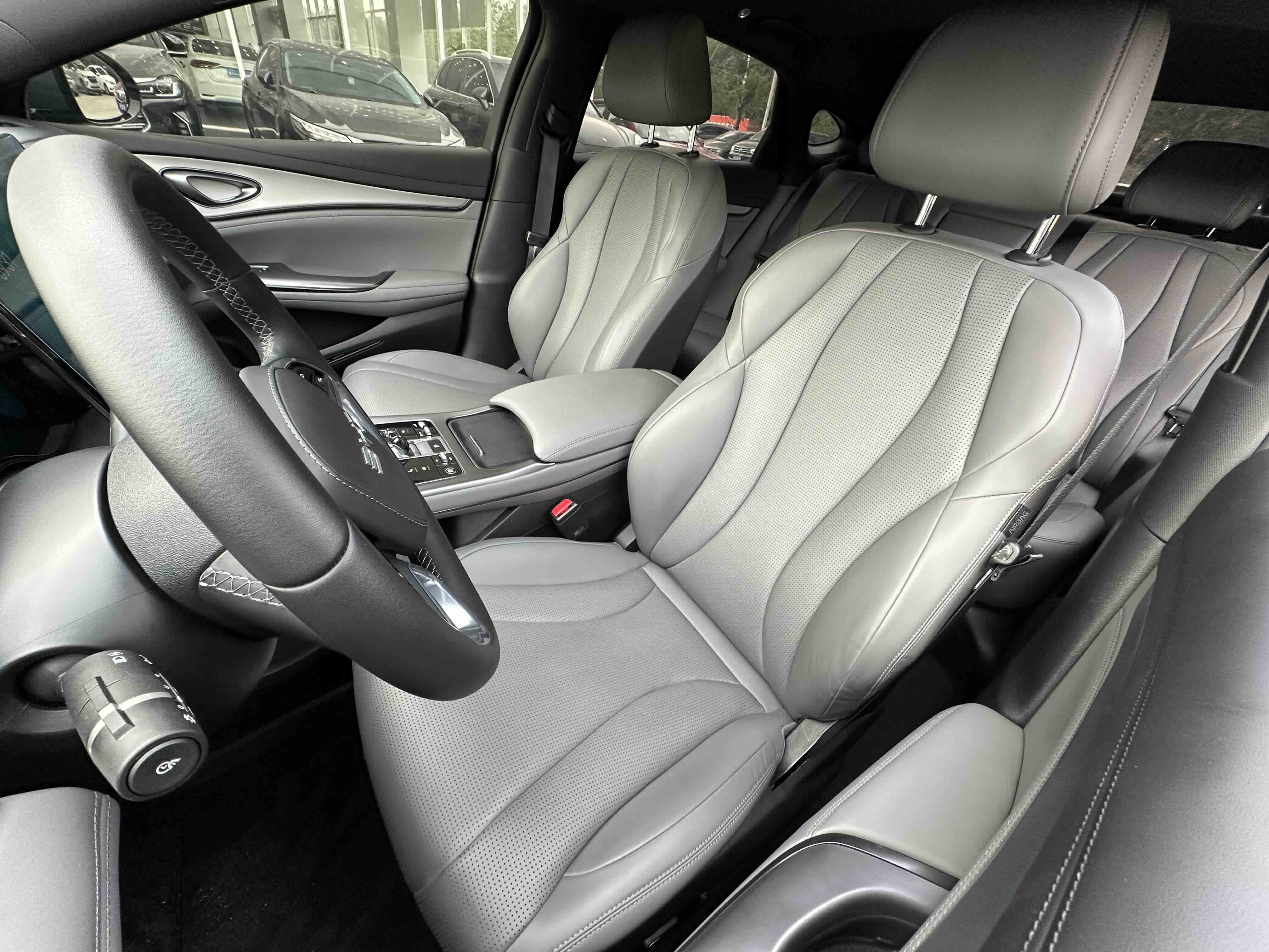 BYD Seal 07 DM-i 2025 immagine di auto #9