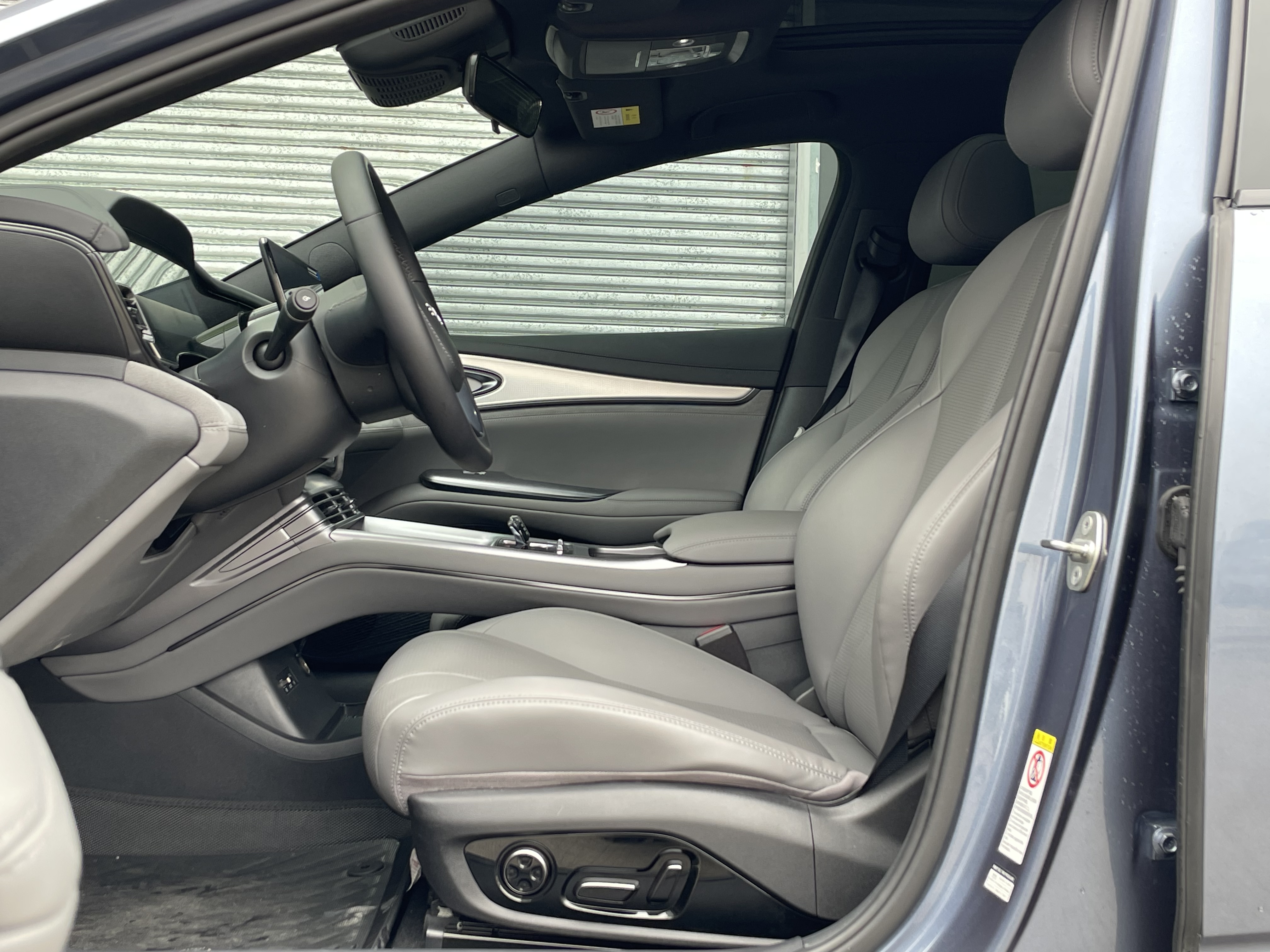 BYD Seal 07 DM-i 2024 car image #9