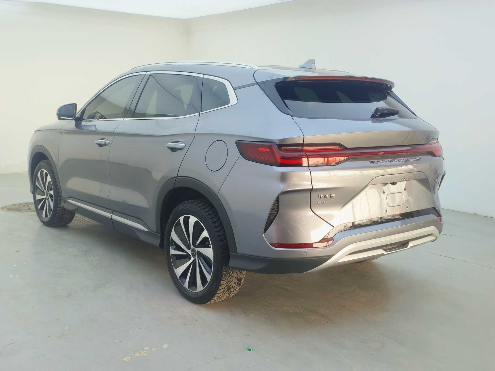 BYD Song Plus New Energy 2025 car image #9