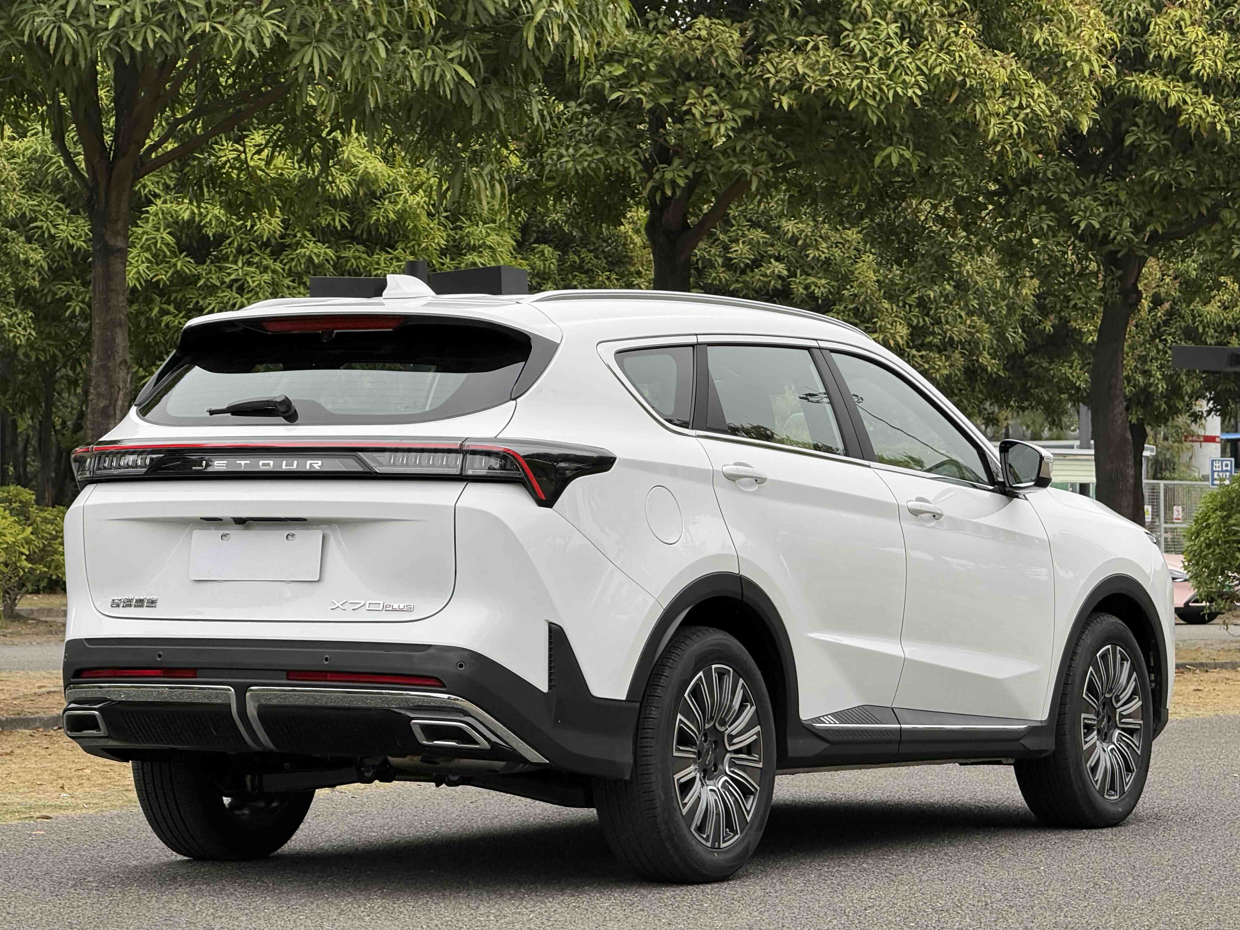 Jetour X70 PLUS 2026 car image #9