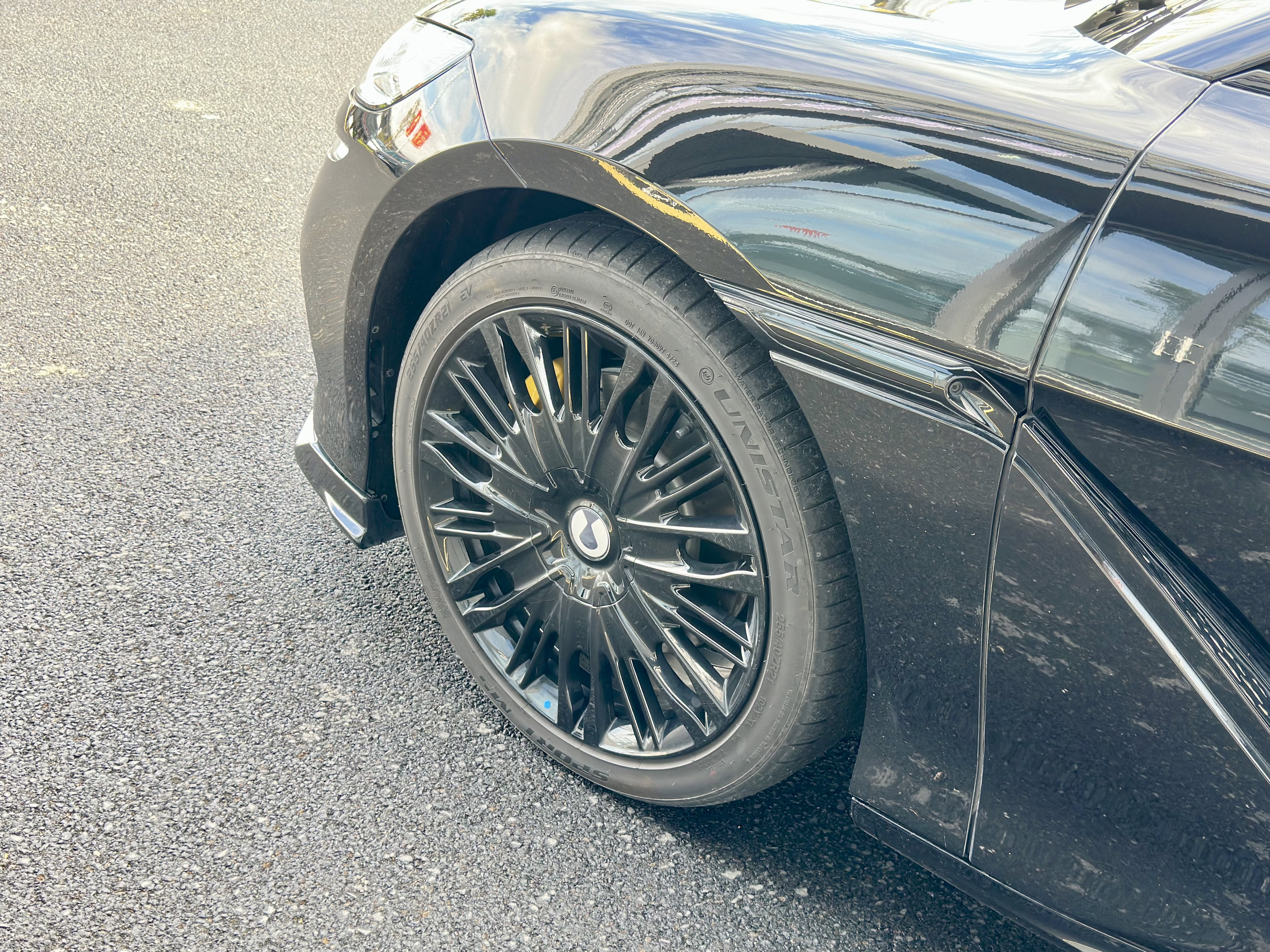 Denza X 2024 image de voiture #9