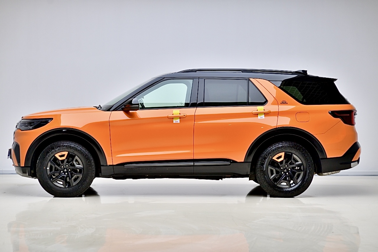 Ford Explorer 2024 #9 Ford Explorer 2024 car image #9