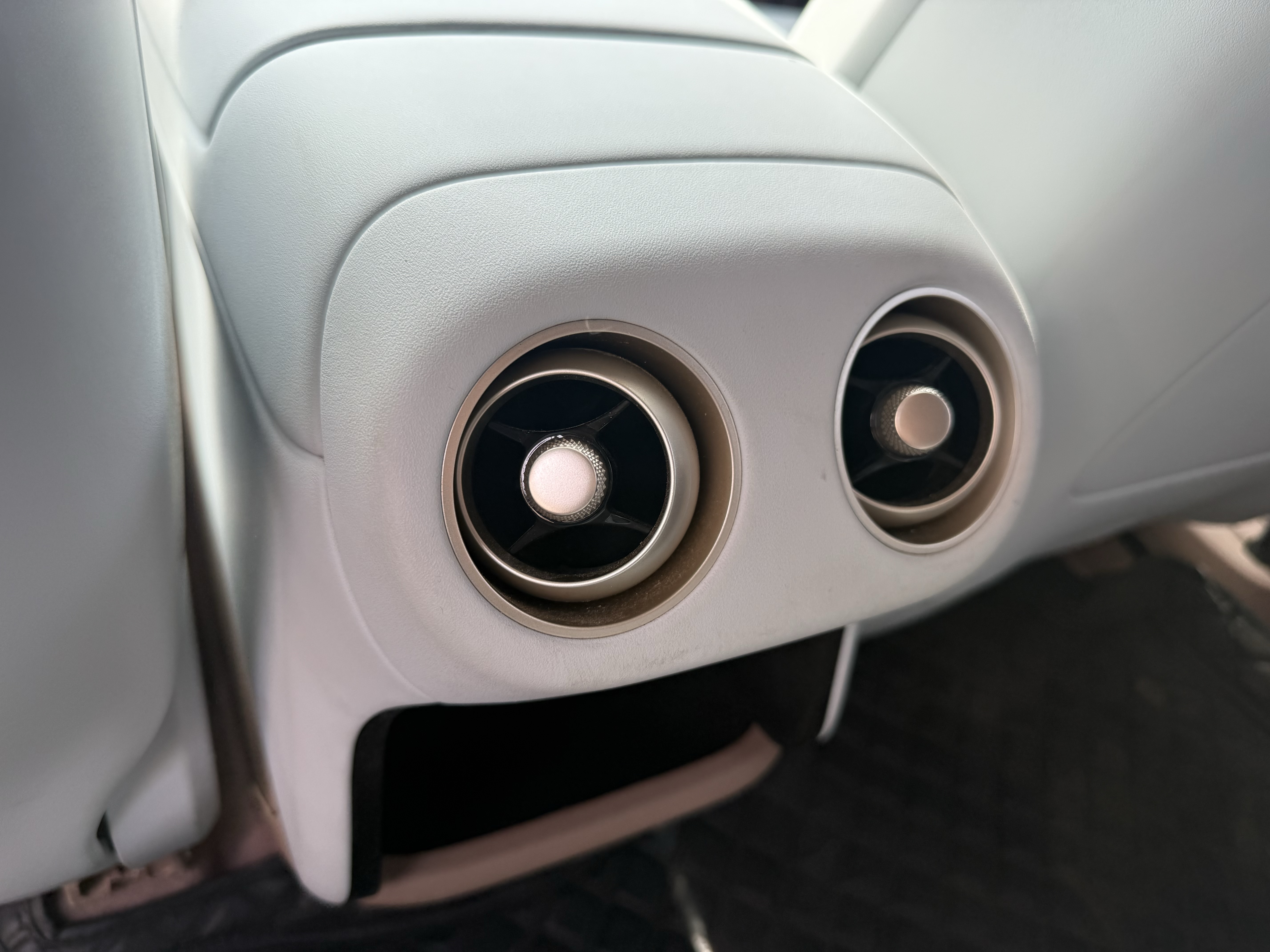 Avatr 07 2025 car image #9