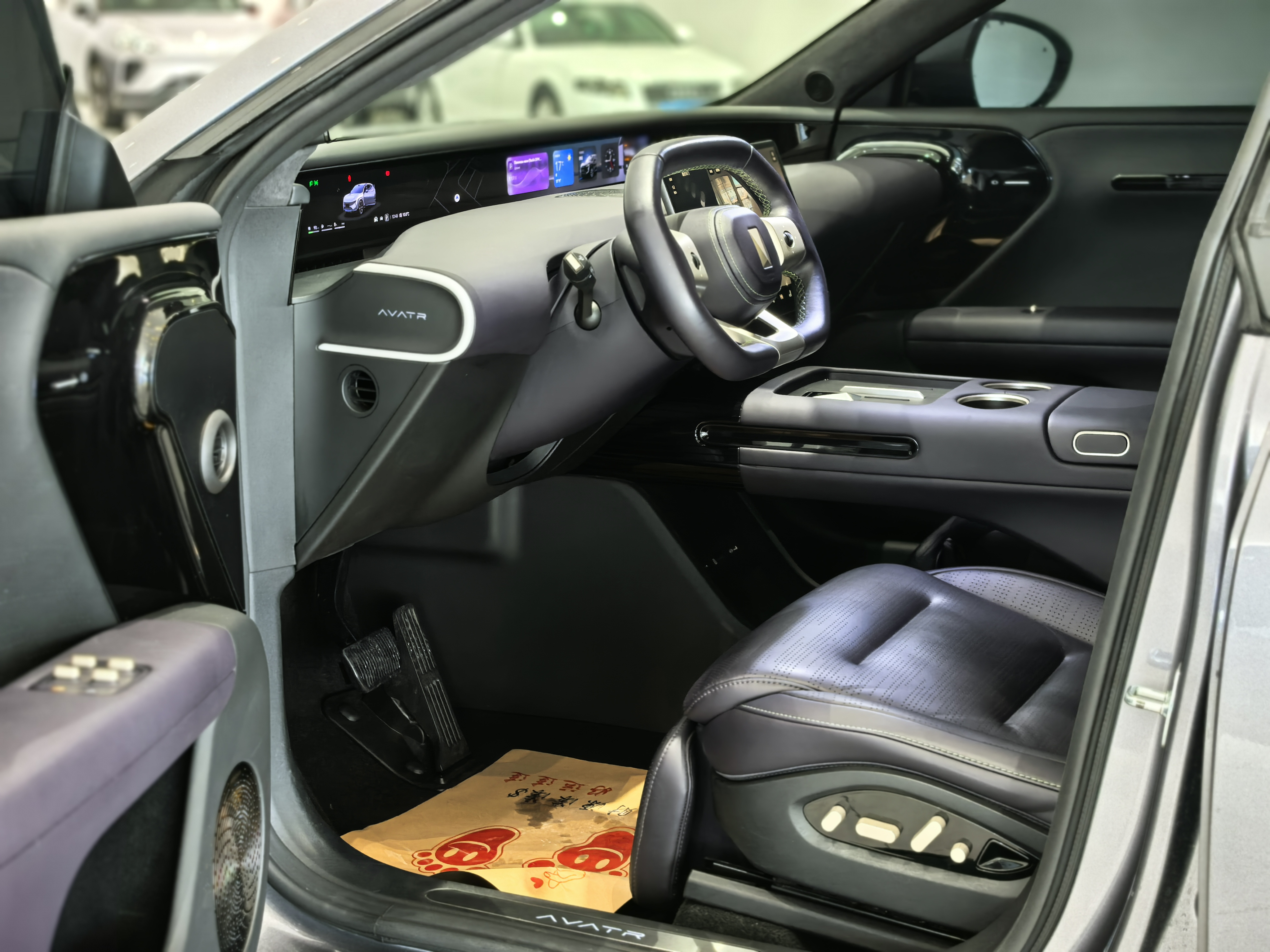 Avatr 07 2024 car image #9