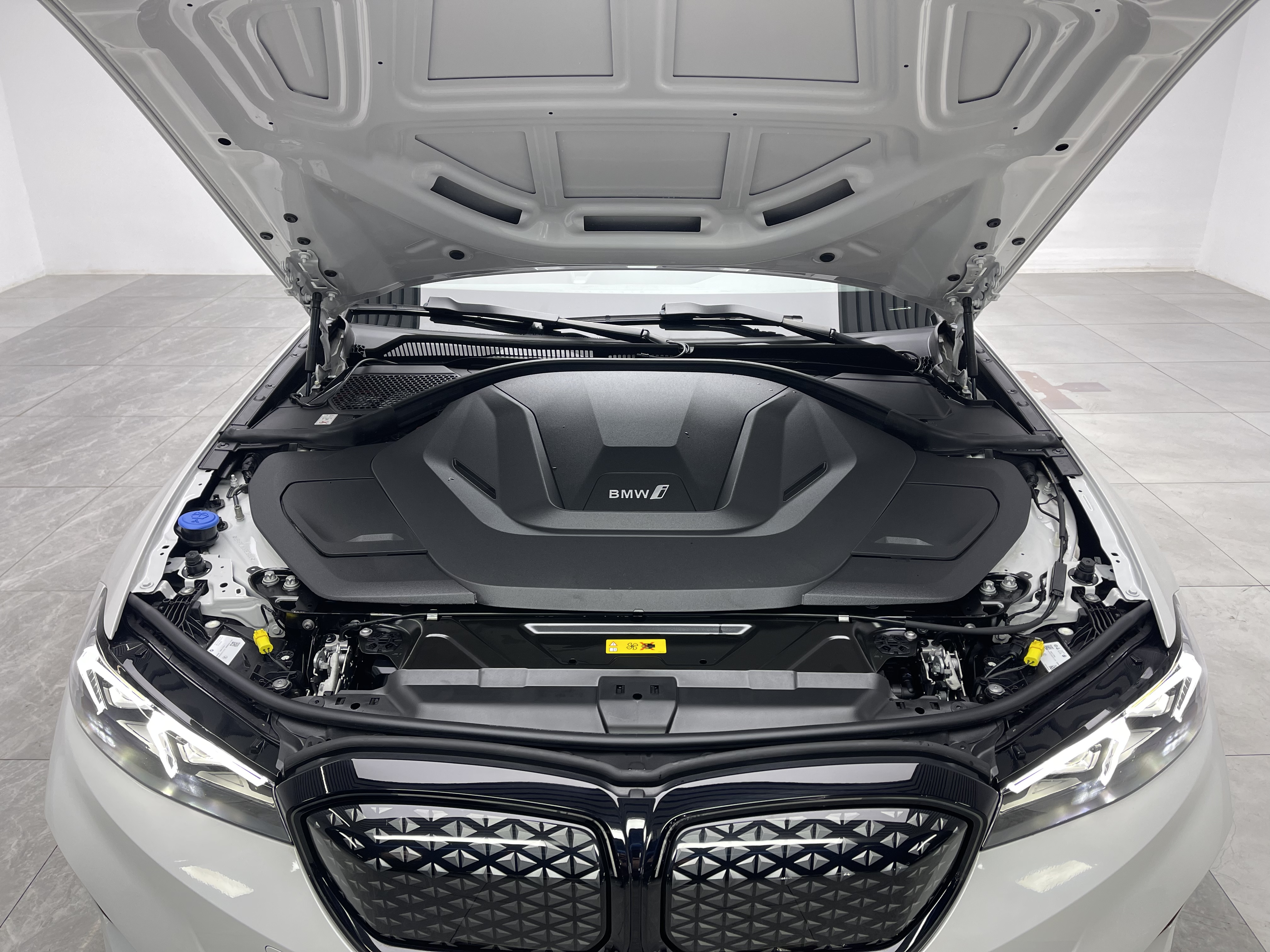 BMW i3 2024 immagine di auto #9