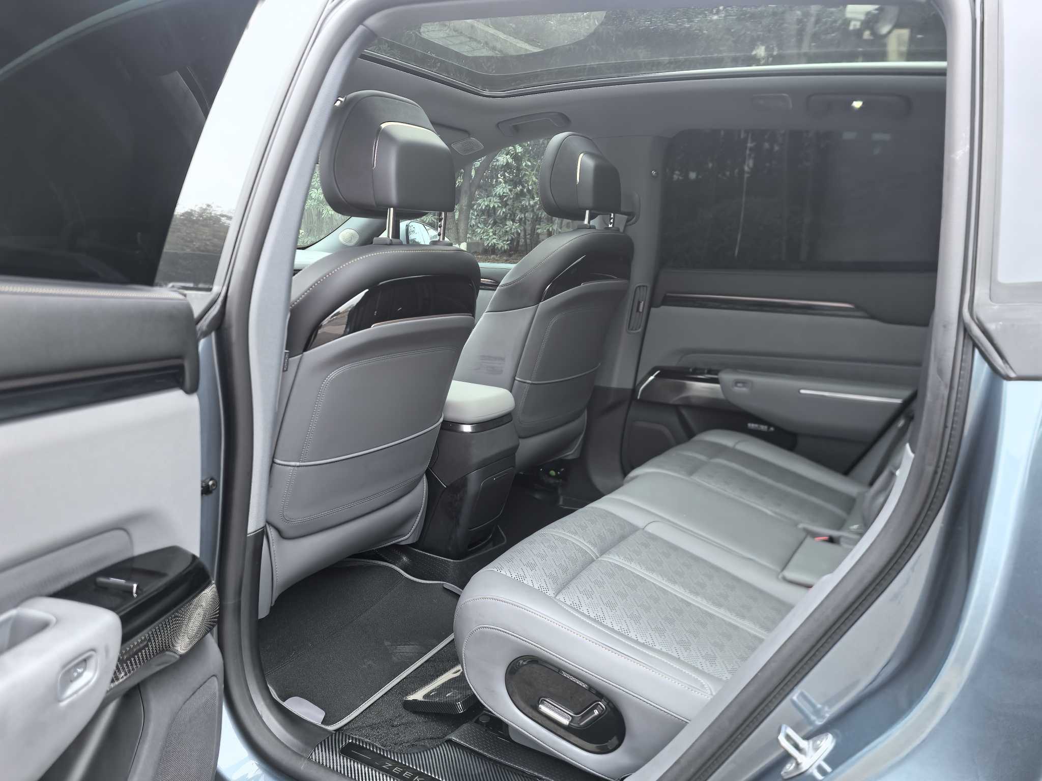 极氪 极氪7X 2024 汽车图片 #9