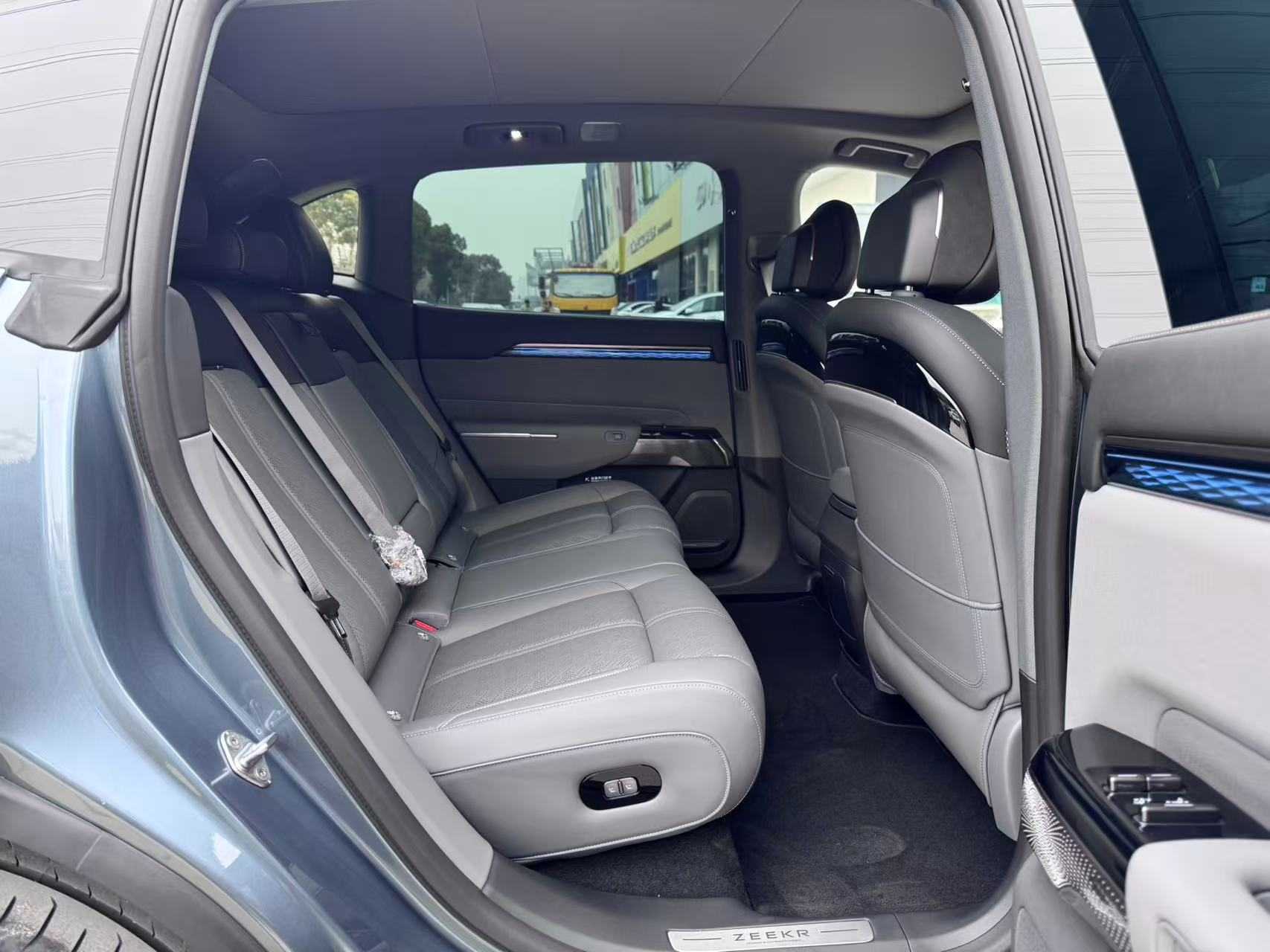 Zeekr 7X 2026 car image #9