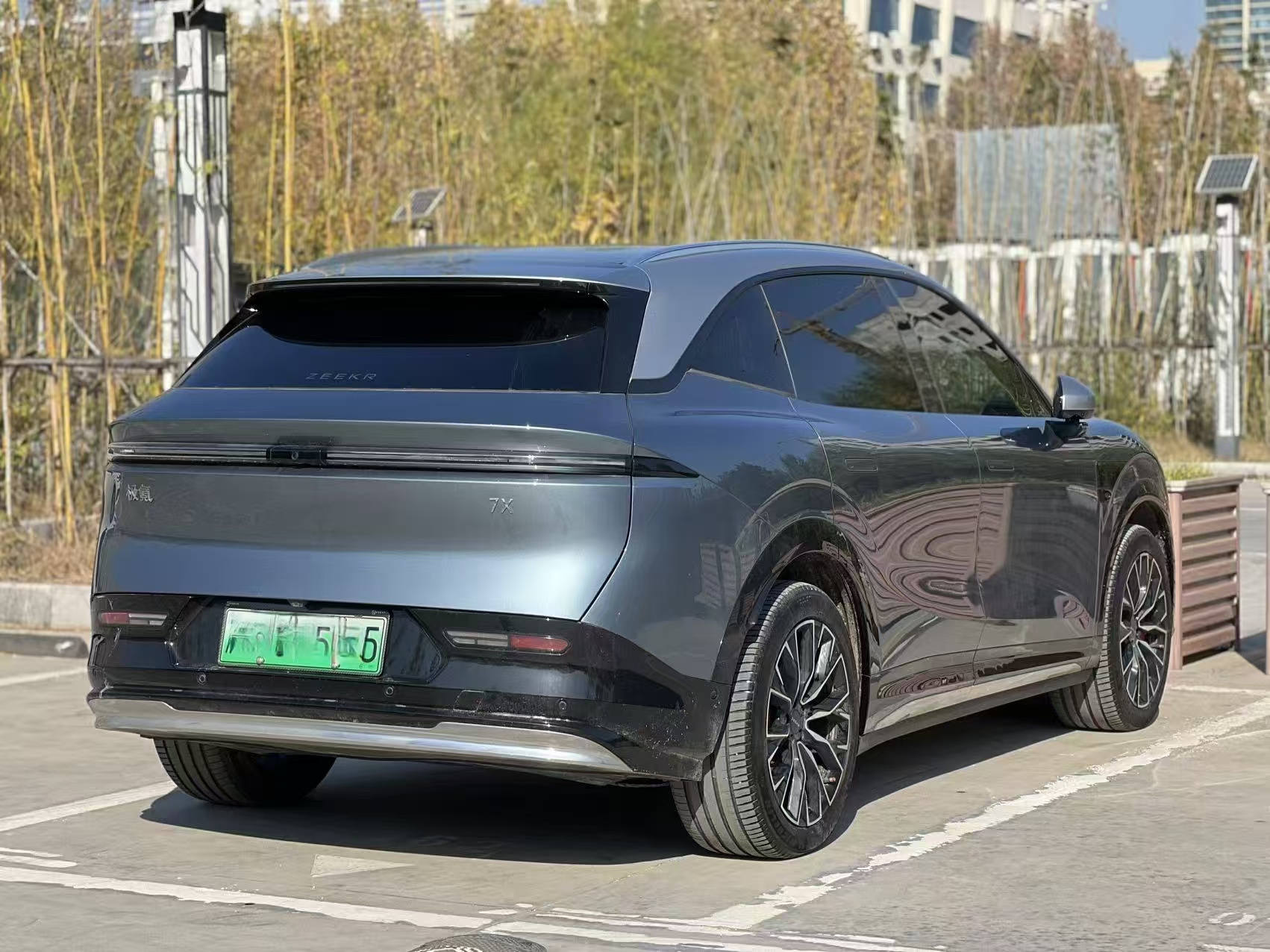 Zeekr 7X 2025 car image #9