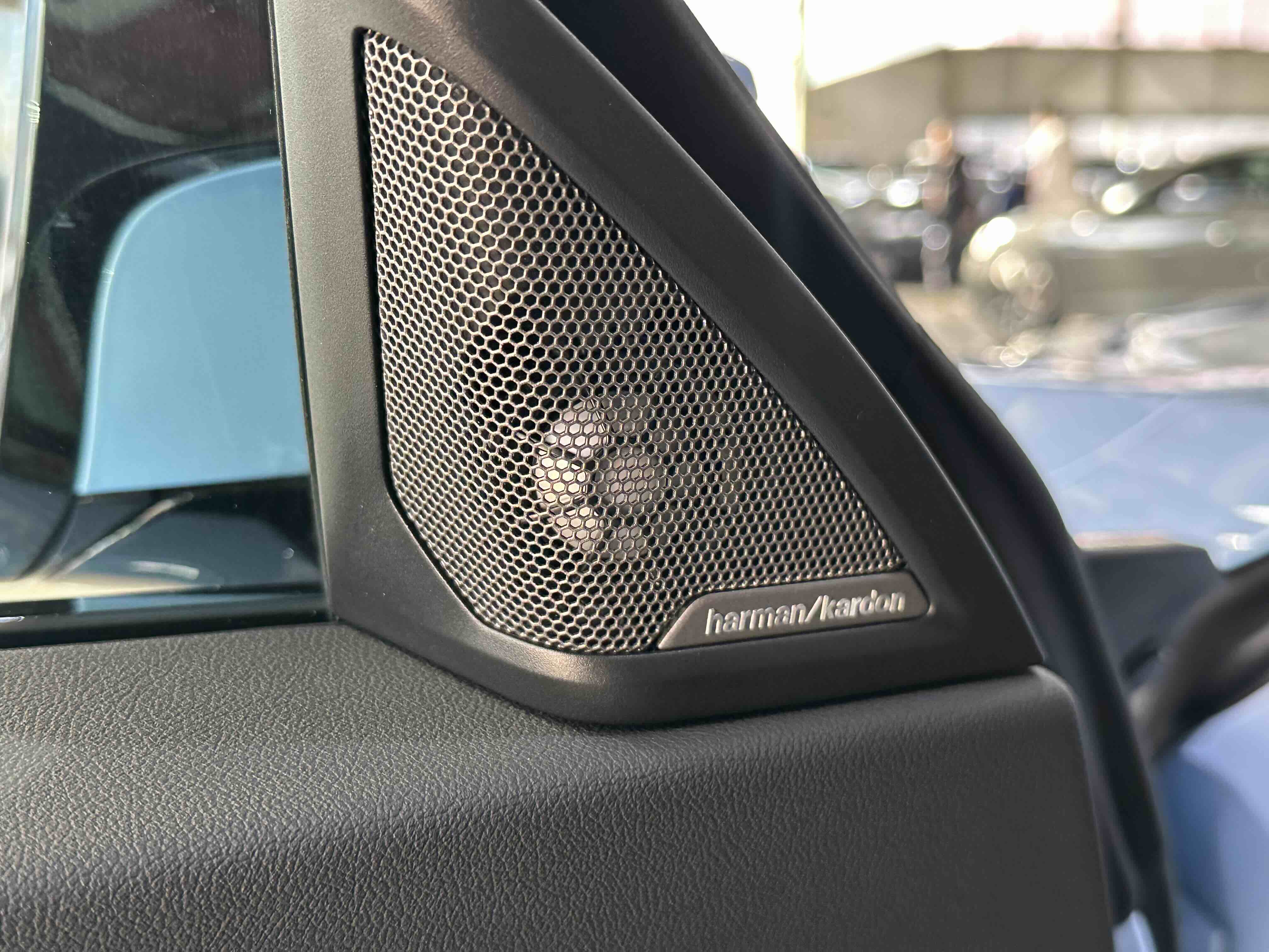 BMW M2 2025 #9 BMW M2 2025 car image #9