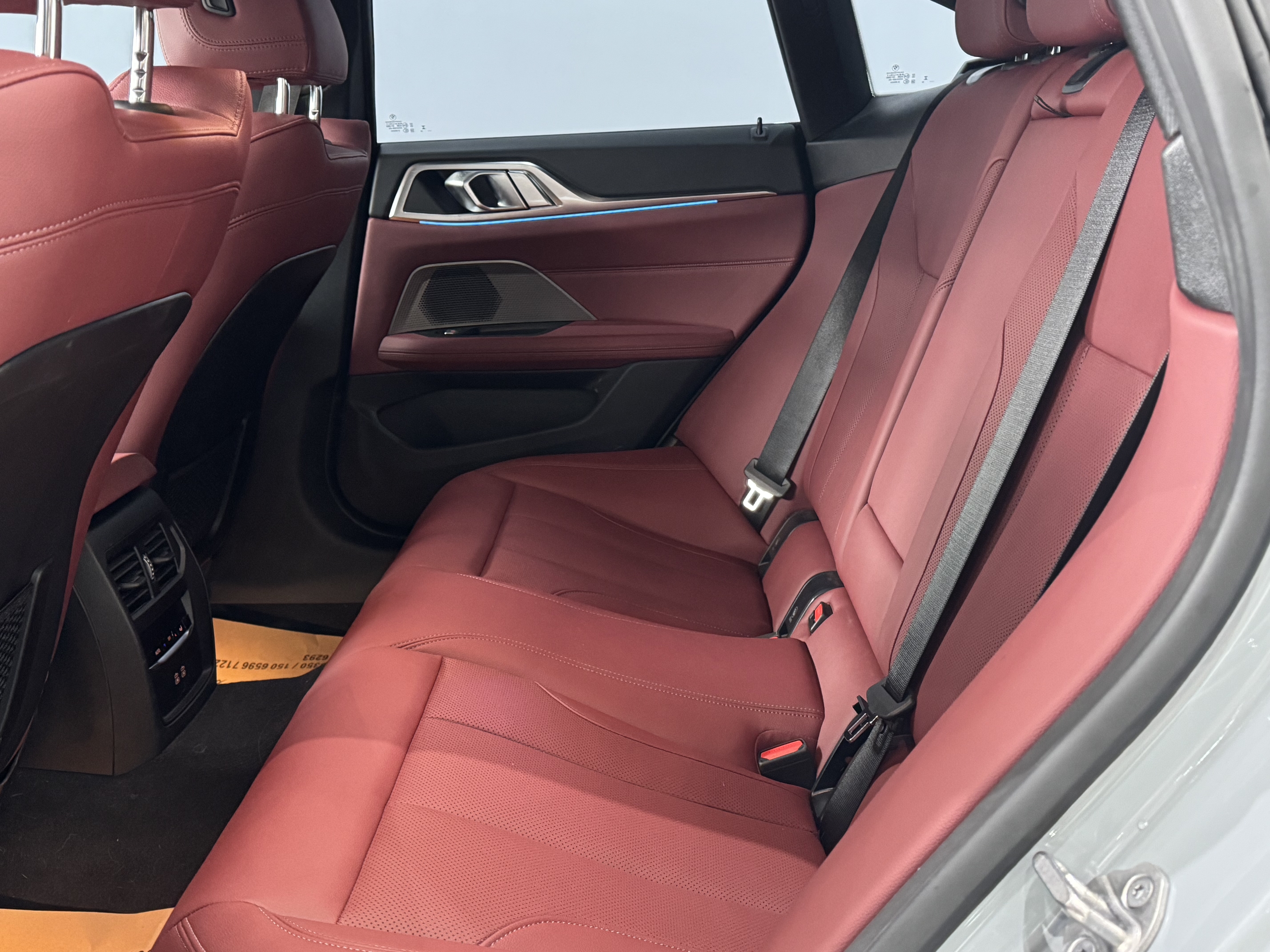 BMW i4 2024 #9 BMW i4 2024 car image #9