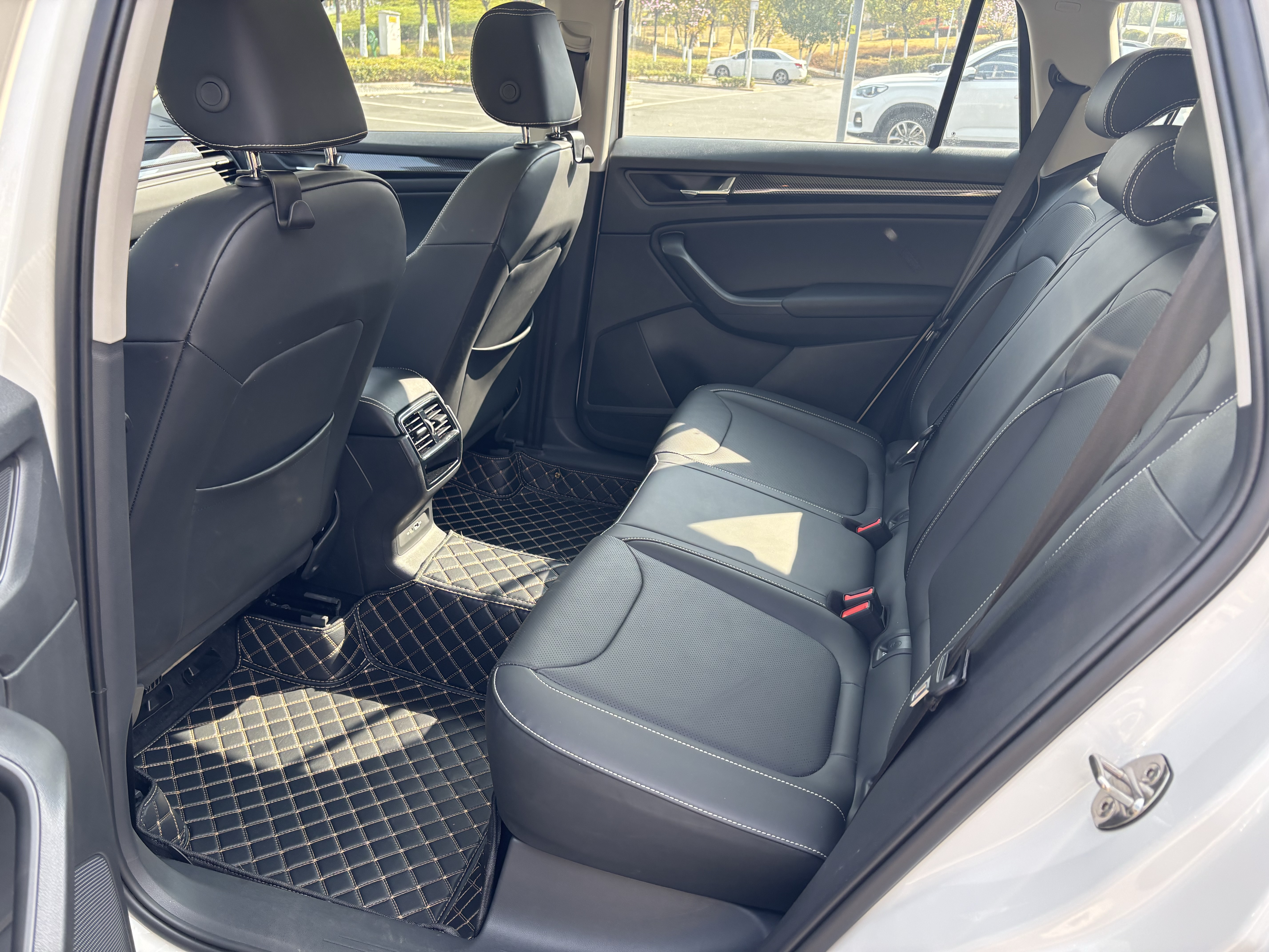 Skoda Kodiaq 2025 صورة سيارة #9