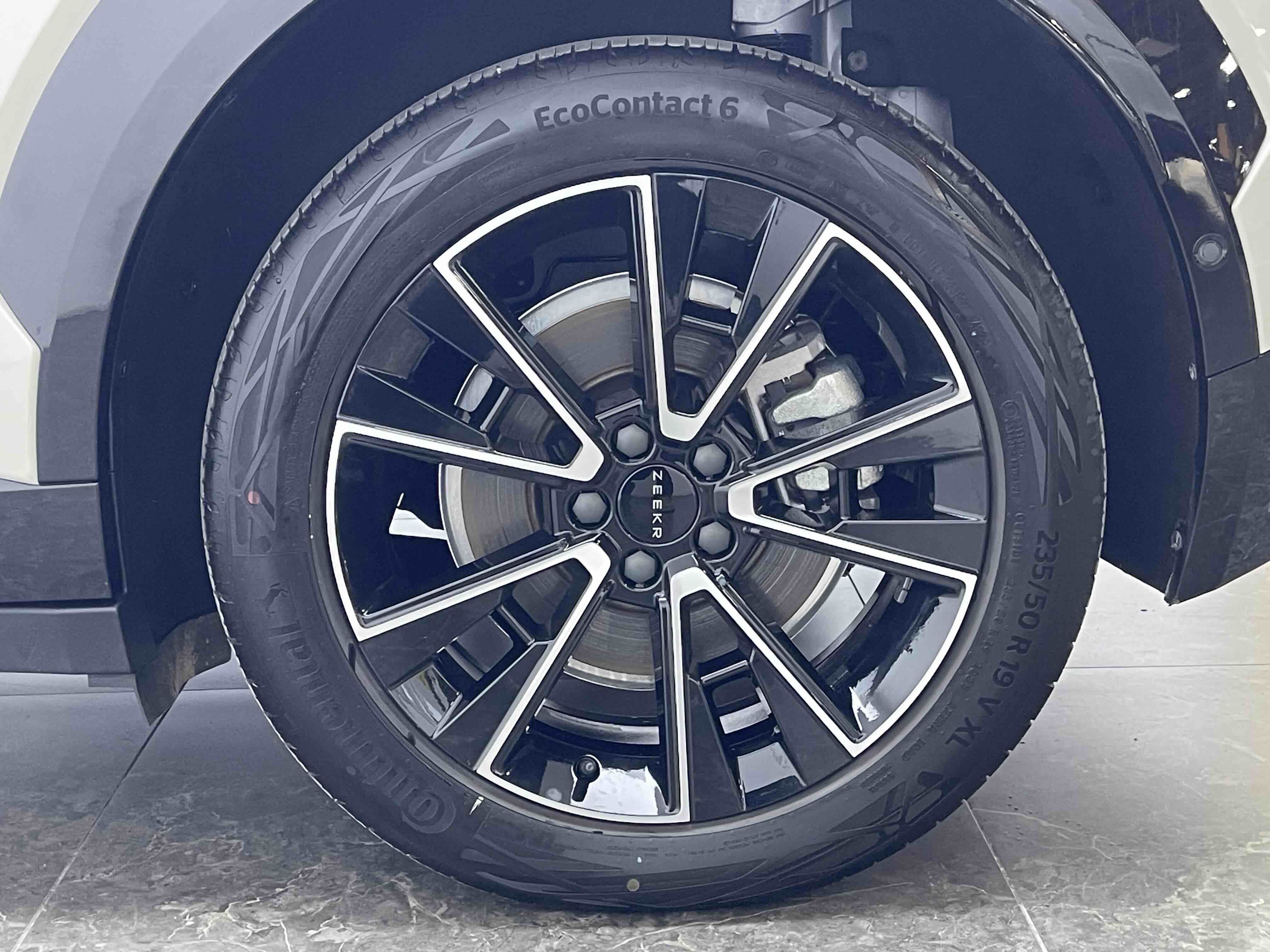 极氪 极氪X 2025 汽车图片 #9