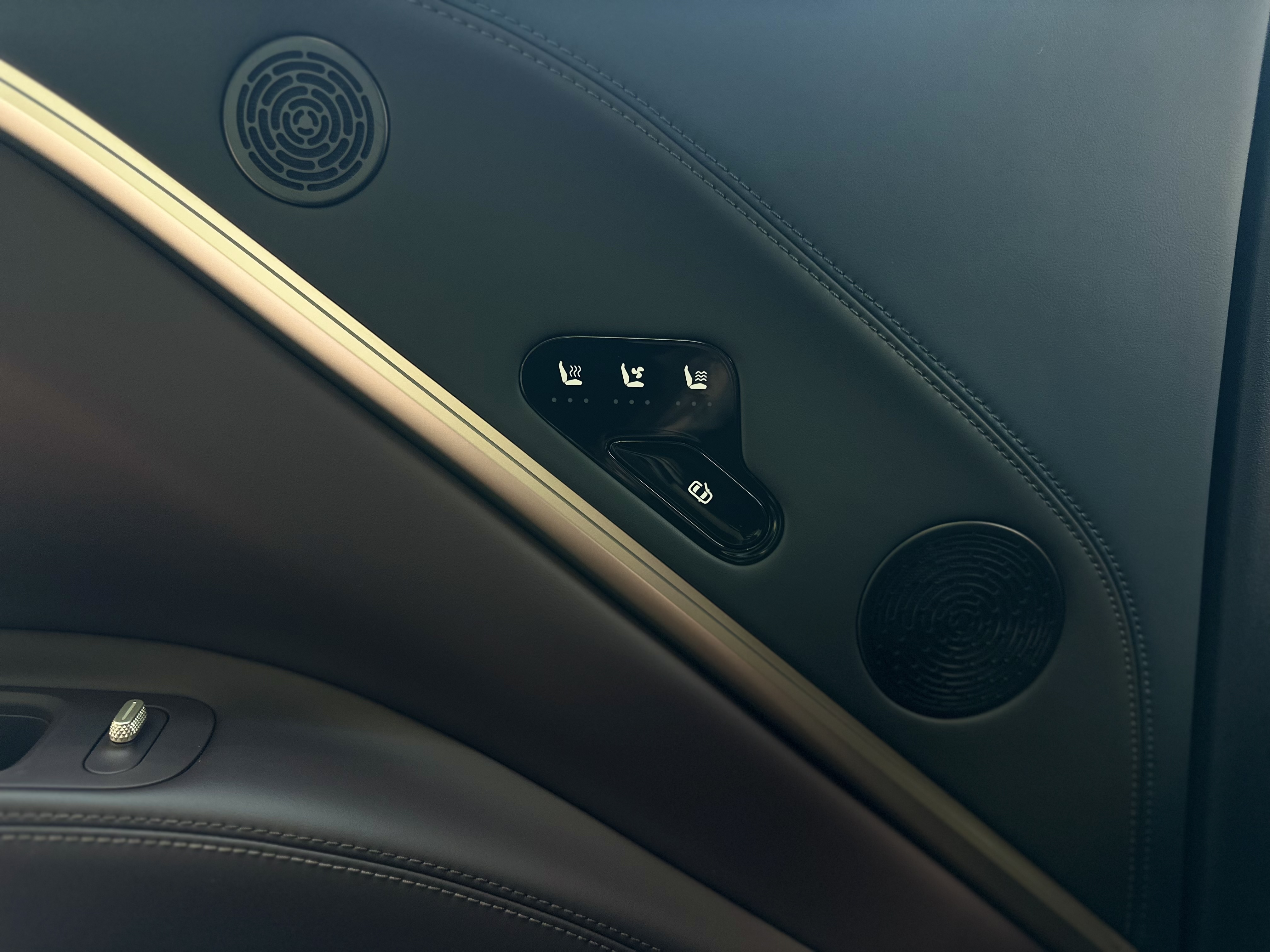 Avatr 11 2025 imagem de carro #9