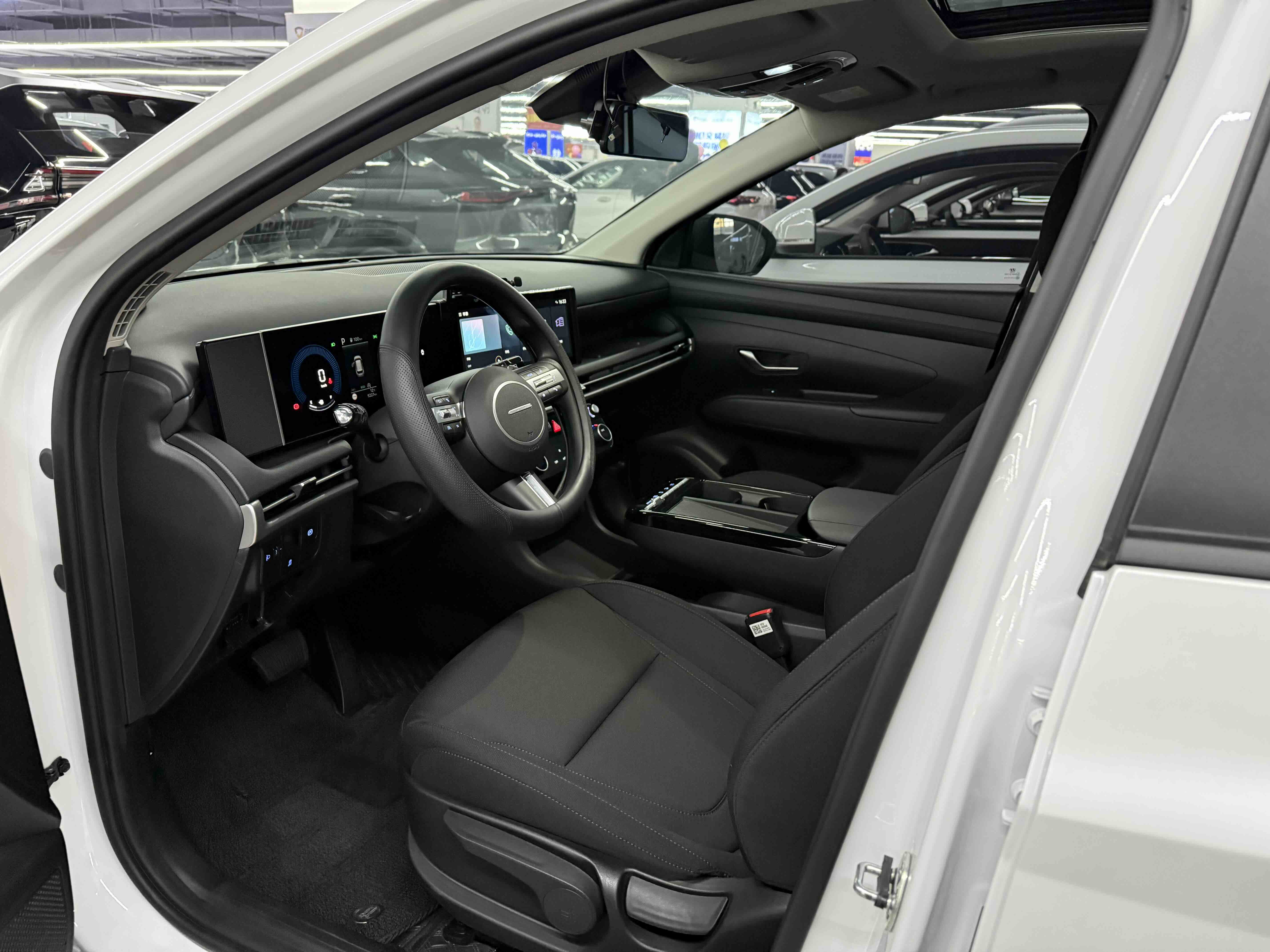 Hyundai Tucson 2025 immagine di auto #9