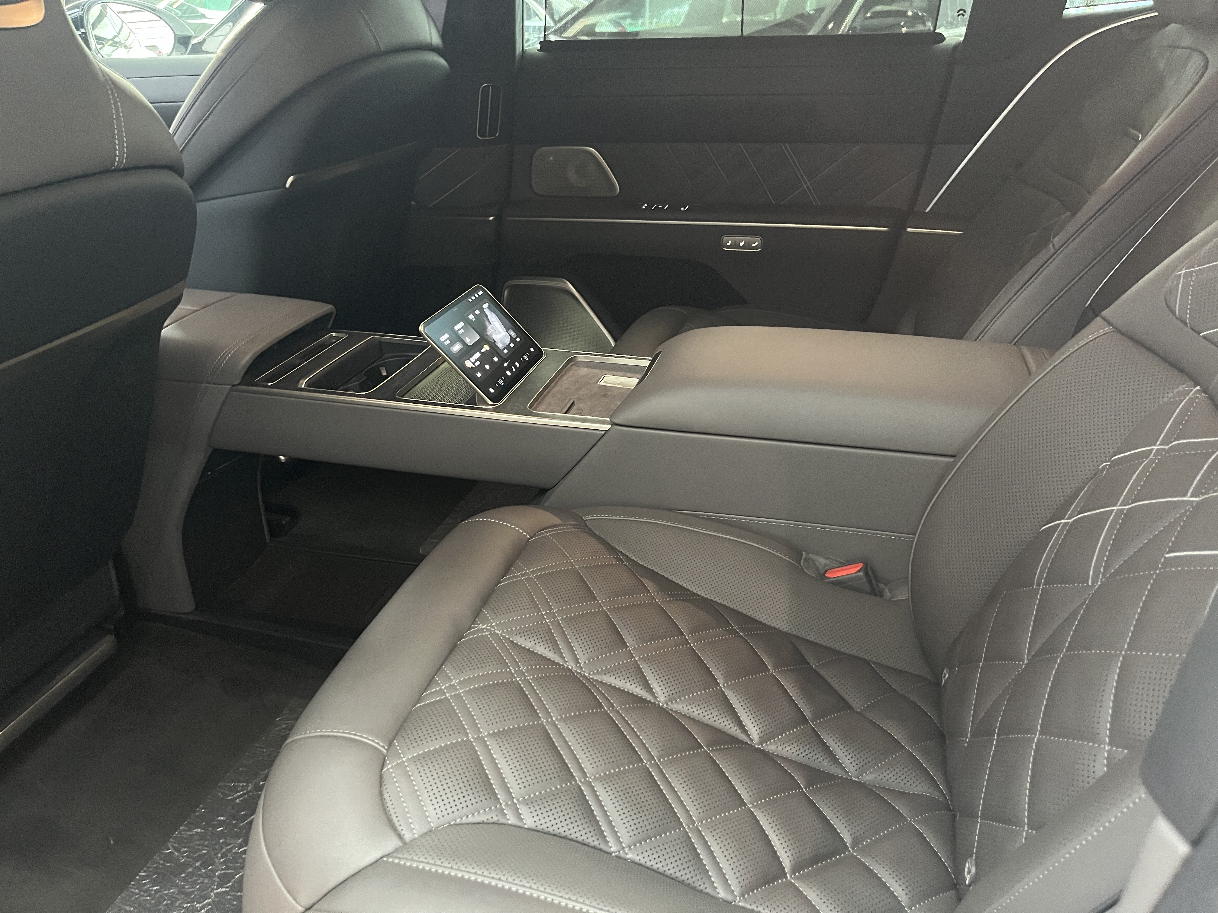 蔚来 蔚来ET9 2025 汽车图片 #9