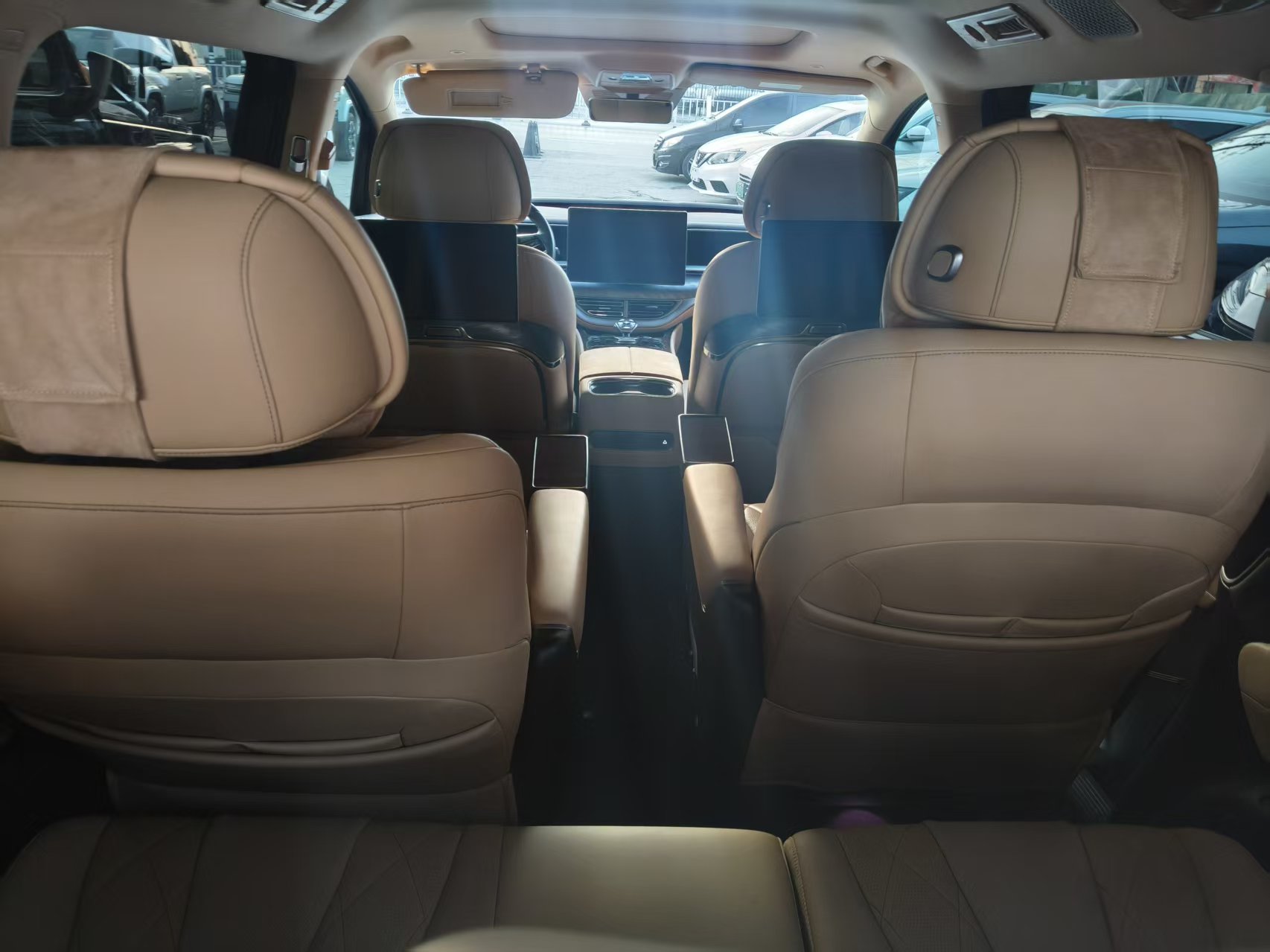 Denza D9 2025 #9 Denza D9 2025 car image #9