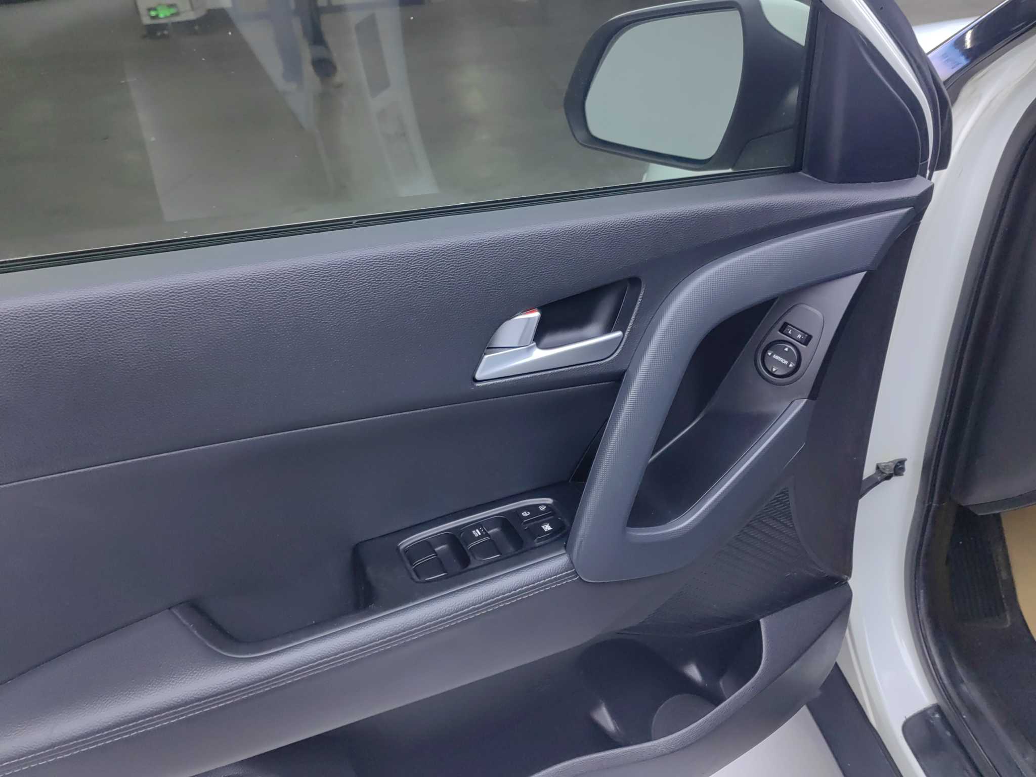 Hyundai ix25 2015 car image #9