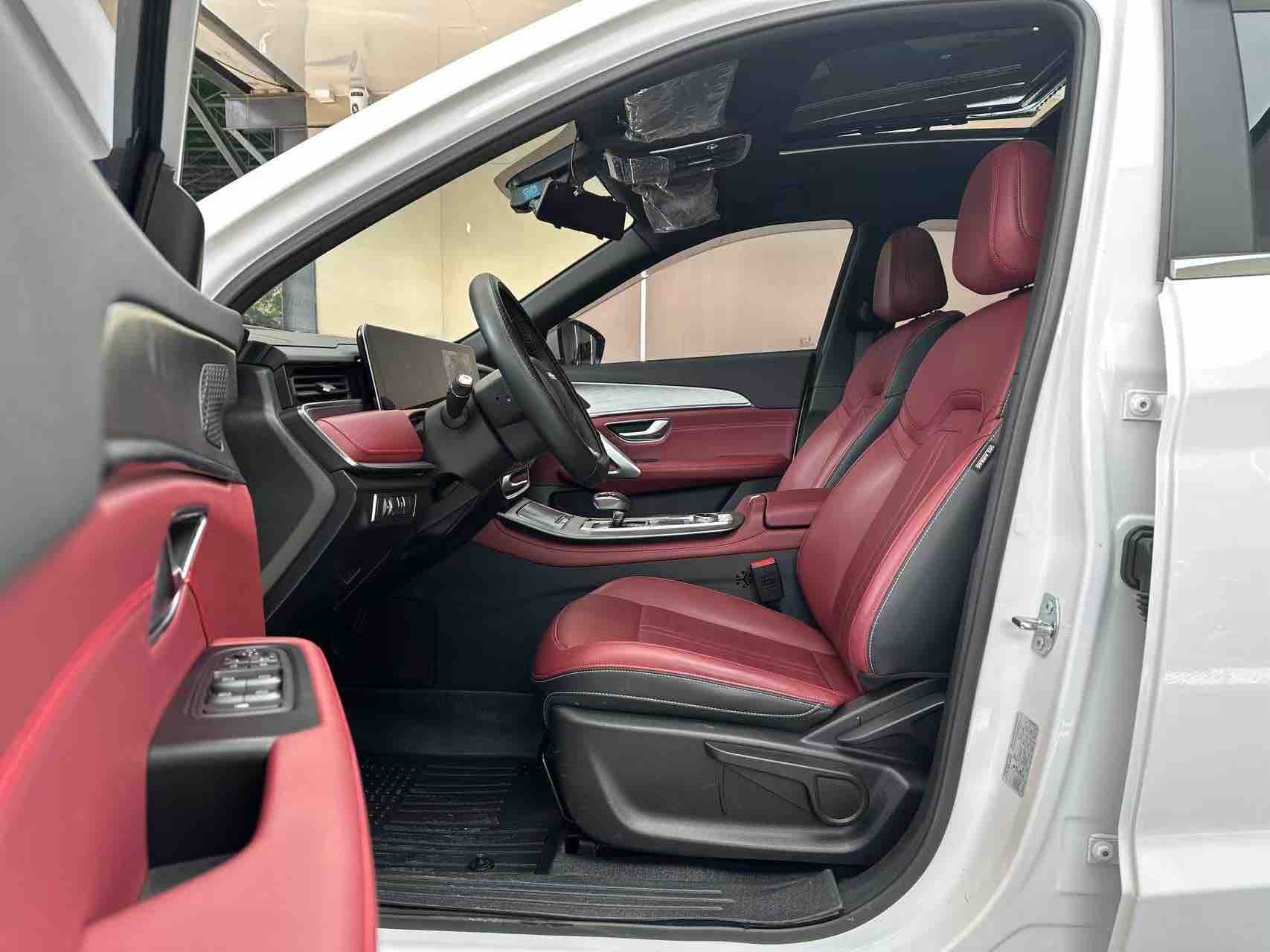 X70 PLUS 2025 #9 X70 PLUS 2025 car image #9