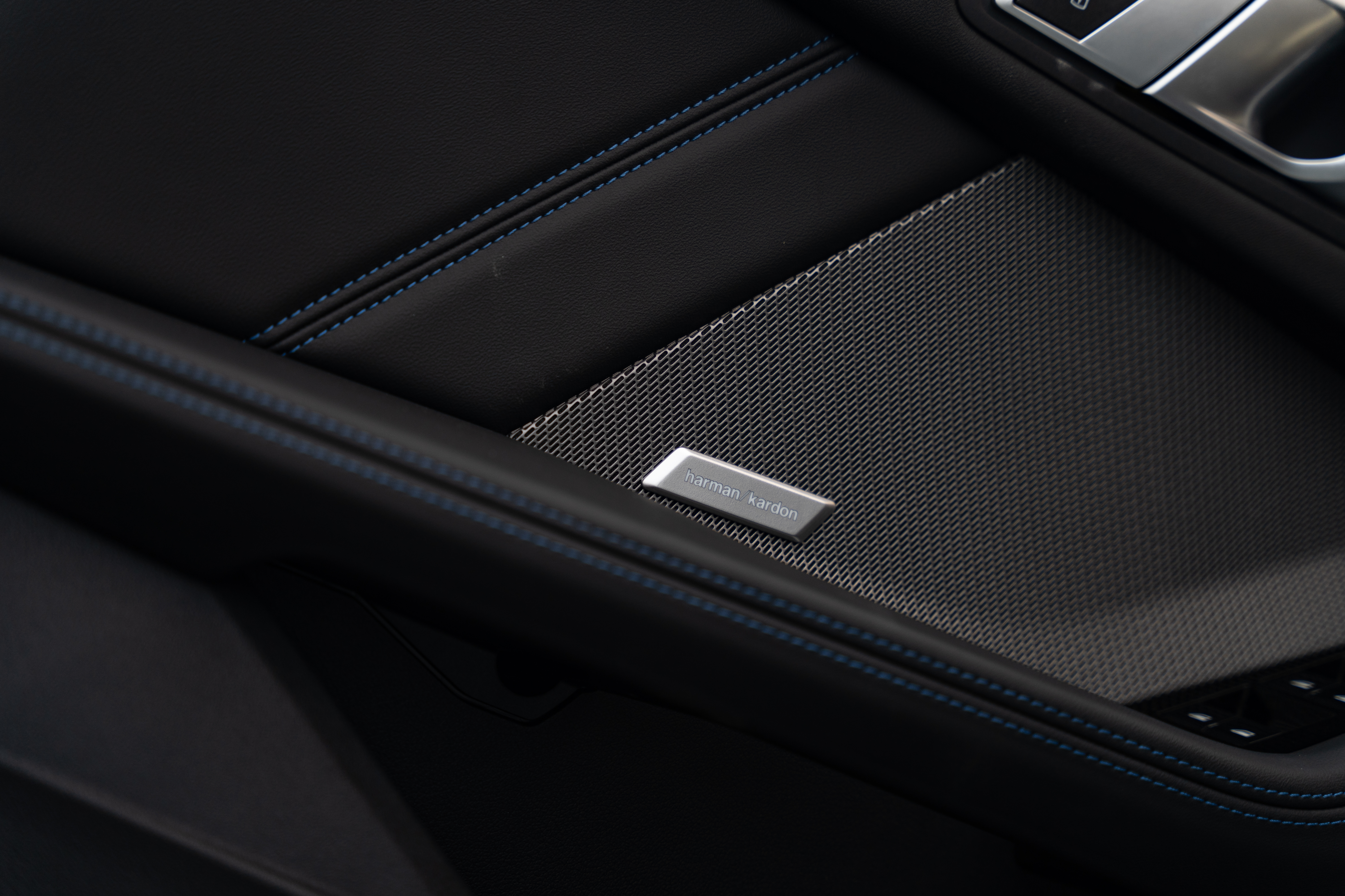 BMW M235L 2025 car image #9