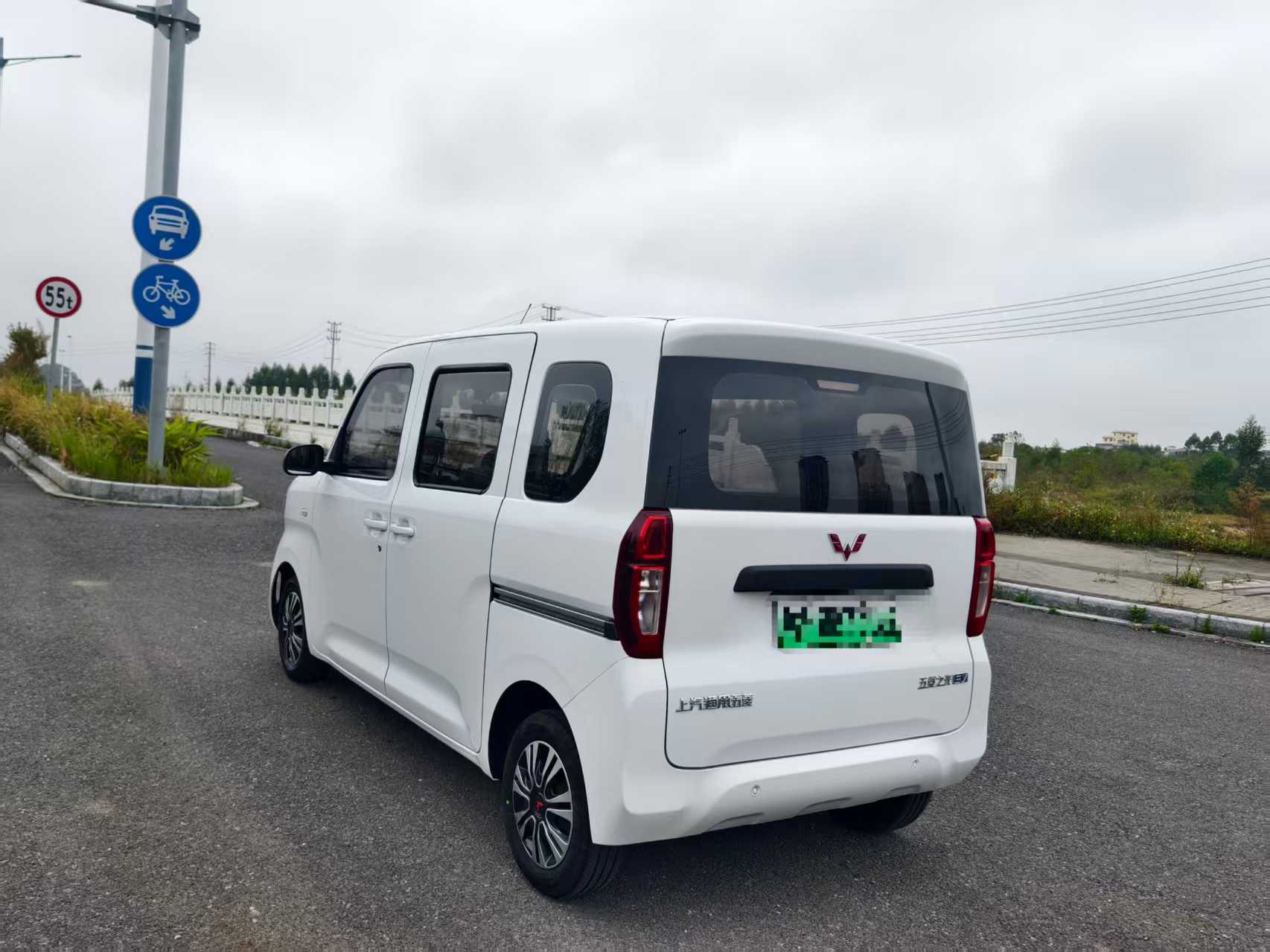 五菱汽车 五菱之光新能源 2025 汽车图片 #9