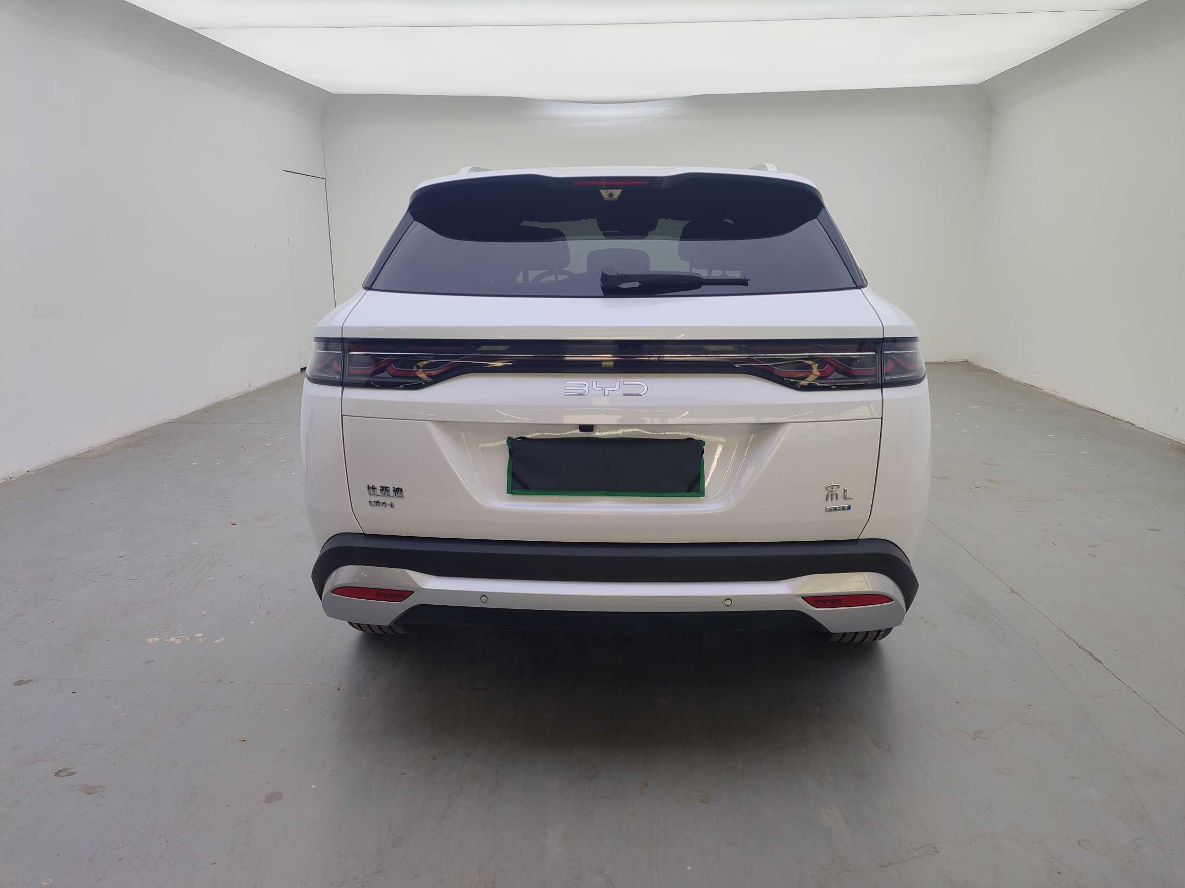 BYD SongL DM-i 2025 car image #9