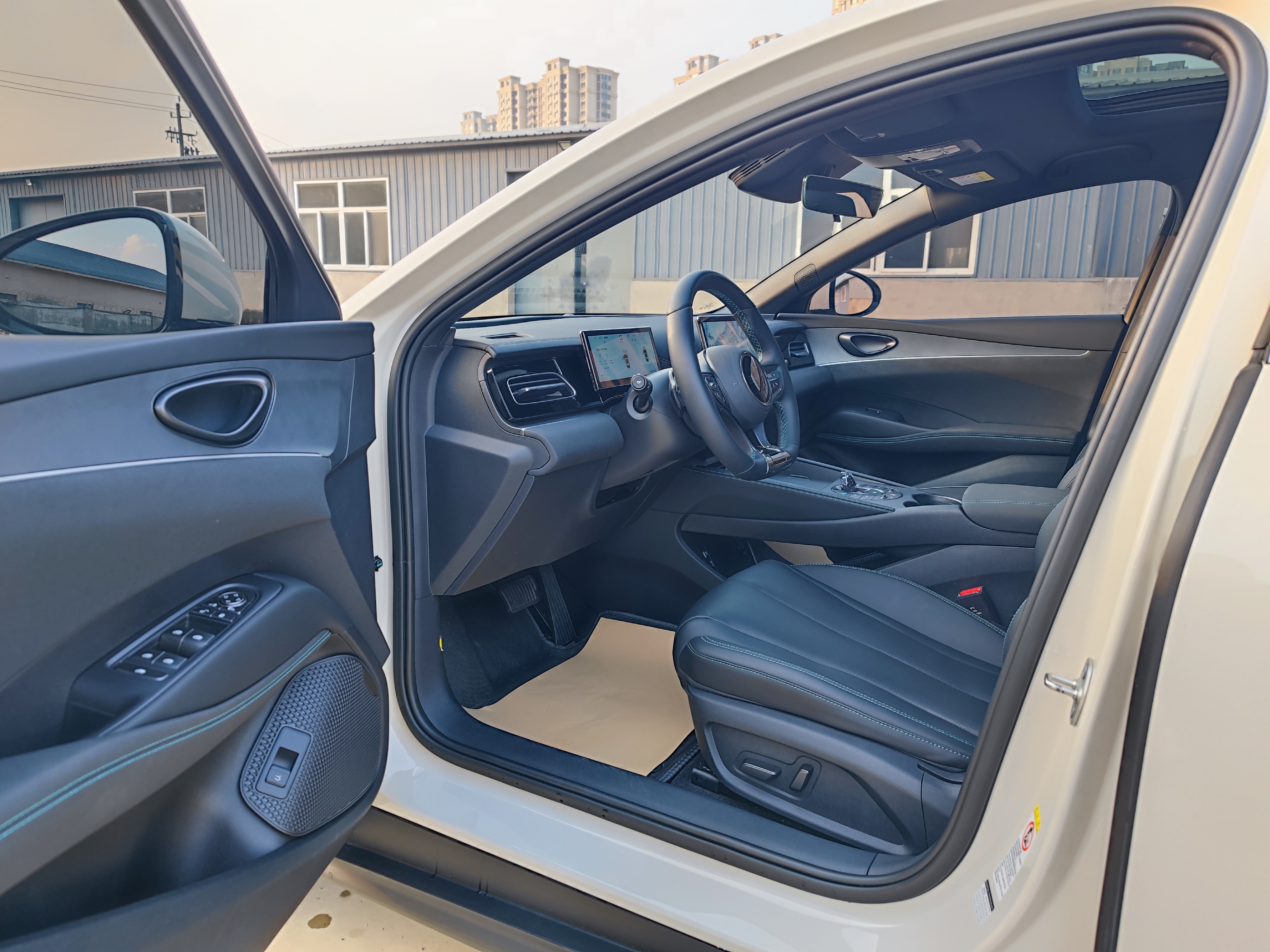 BYD Seal 06 DM-i 2025 #9 BYD Seal 06 DM-i 2025 car image #9