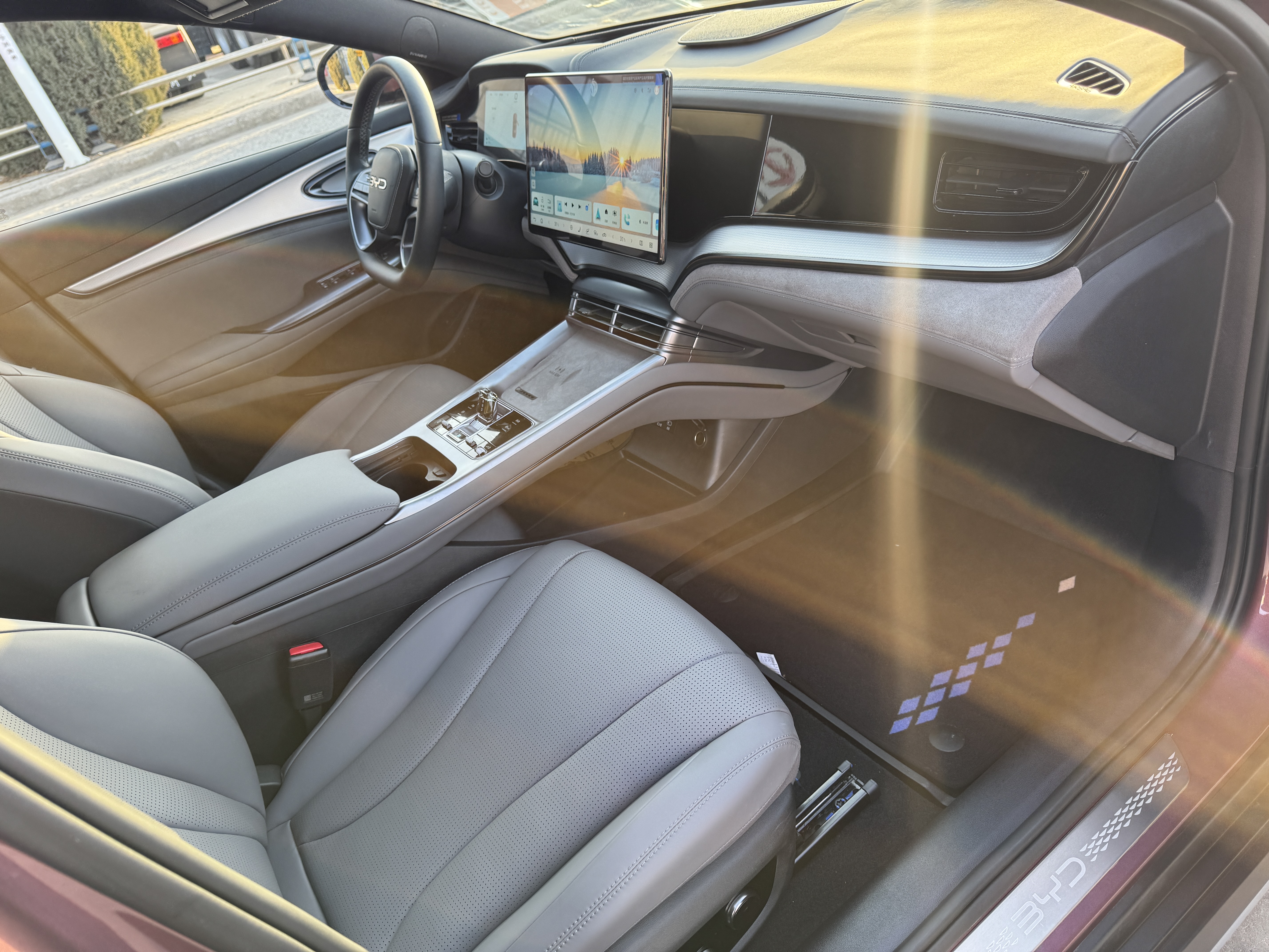 BYD Seal 07 DM-i 2025 car image #9