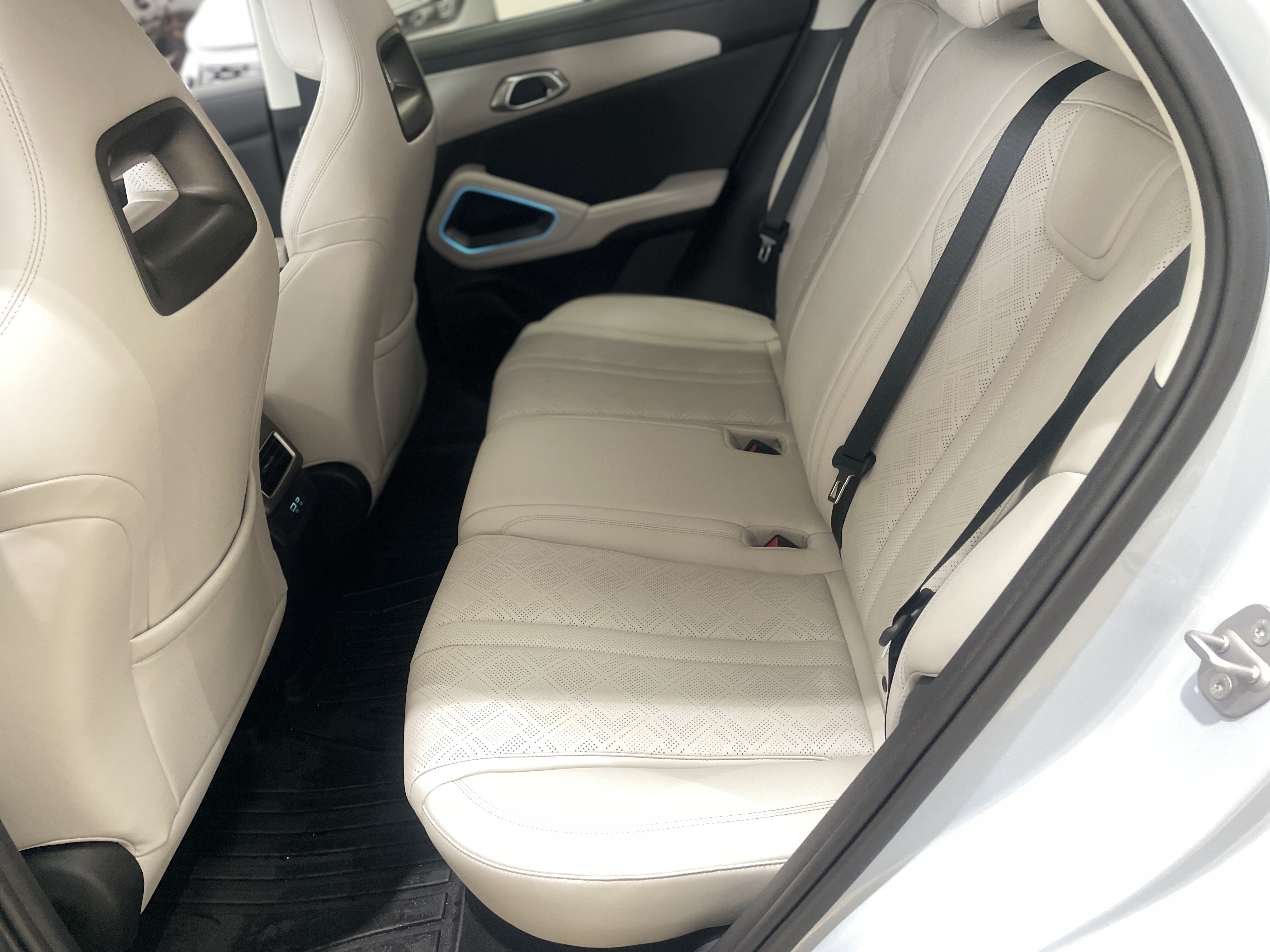 BYD YuanUP 2025 #9 BYD YuanUP 2025 car image #9