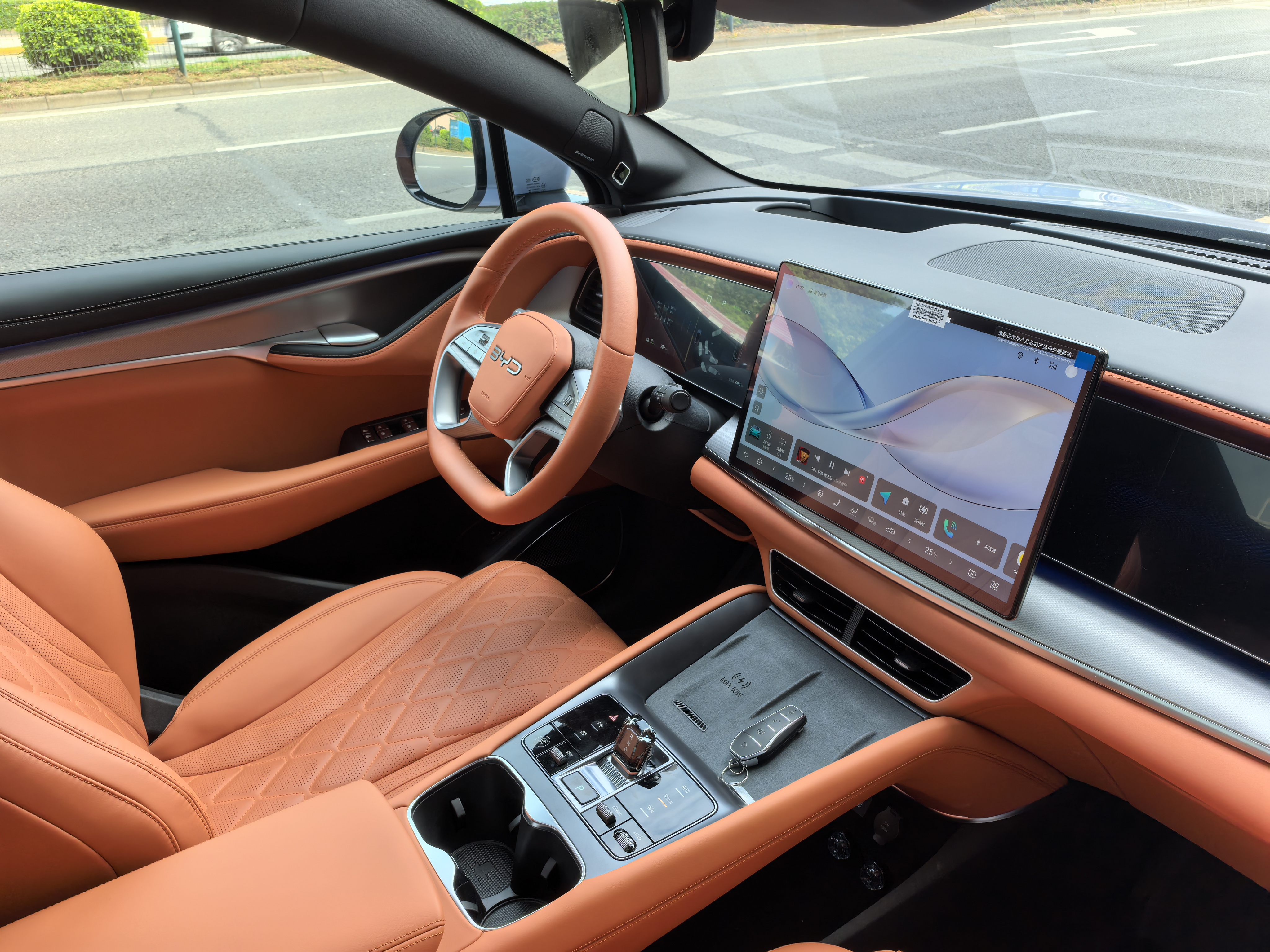 BYD Sea Lion 07 EV 2025 car image #9