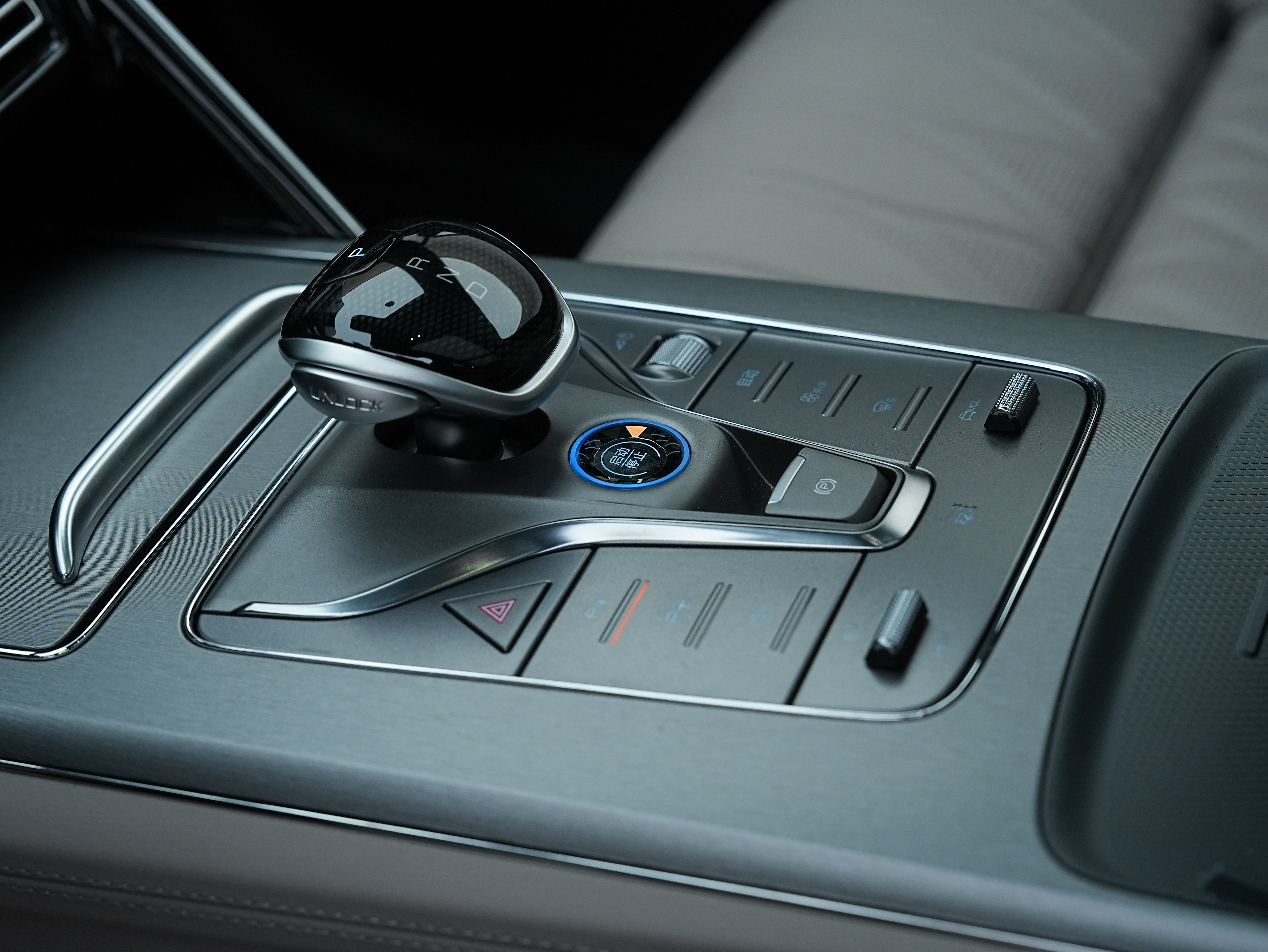 BYD Tang New Energy 2025 car image #9