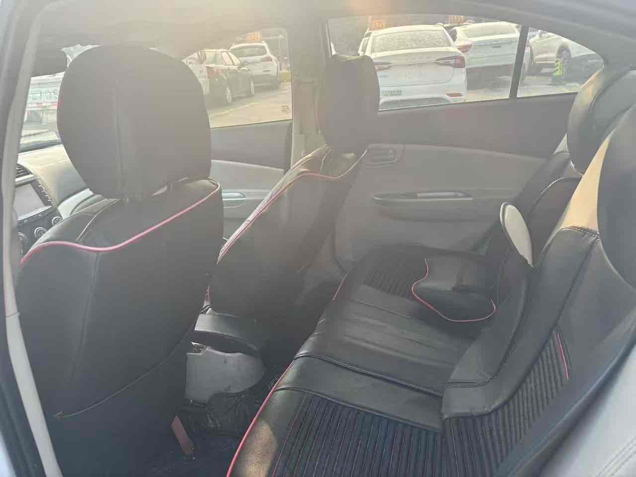 Changan Alsvin V5 2014 car image #9