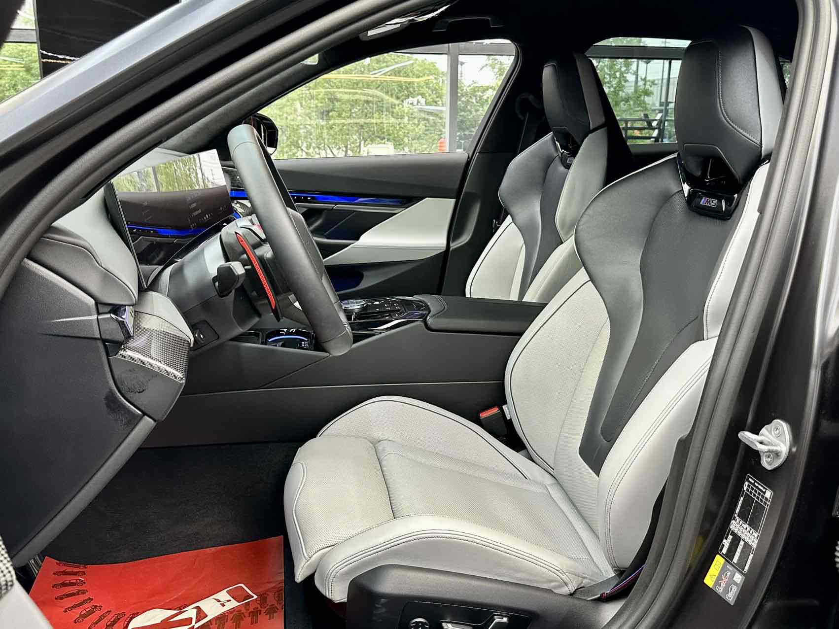 BMW M5 New Energy 2025 #9 BMW M5 New Energy 2025 car image #9