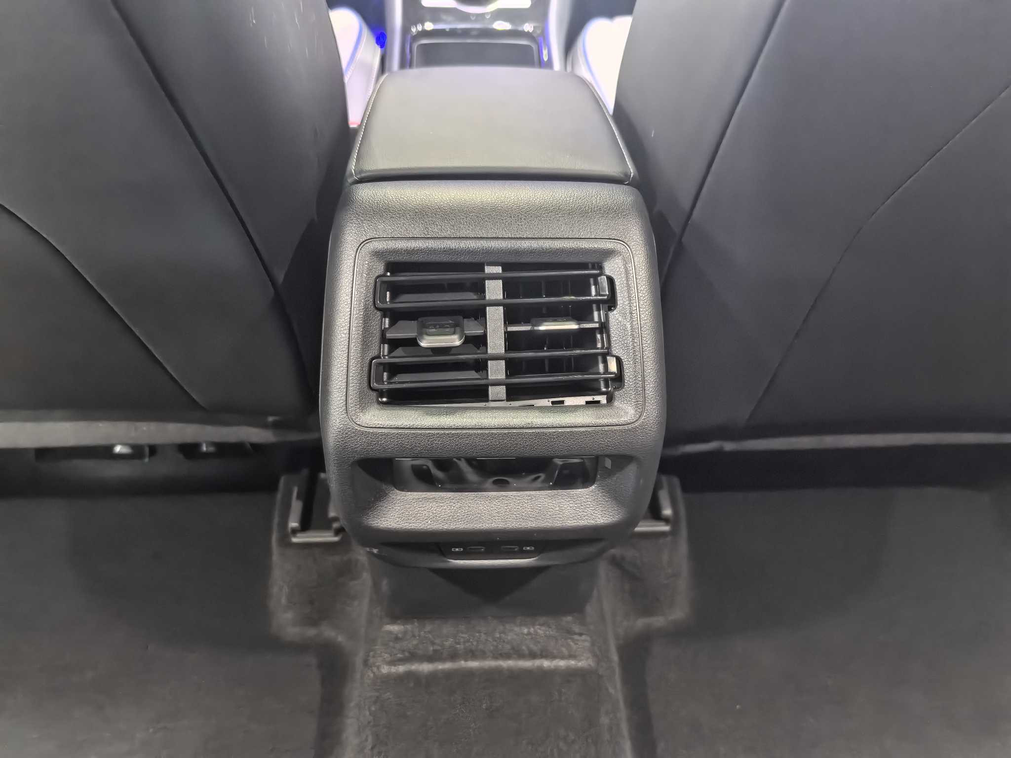 Volkswagen Tayron 2025 car image #9