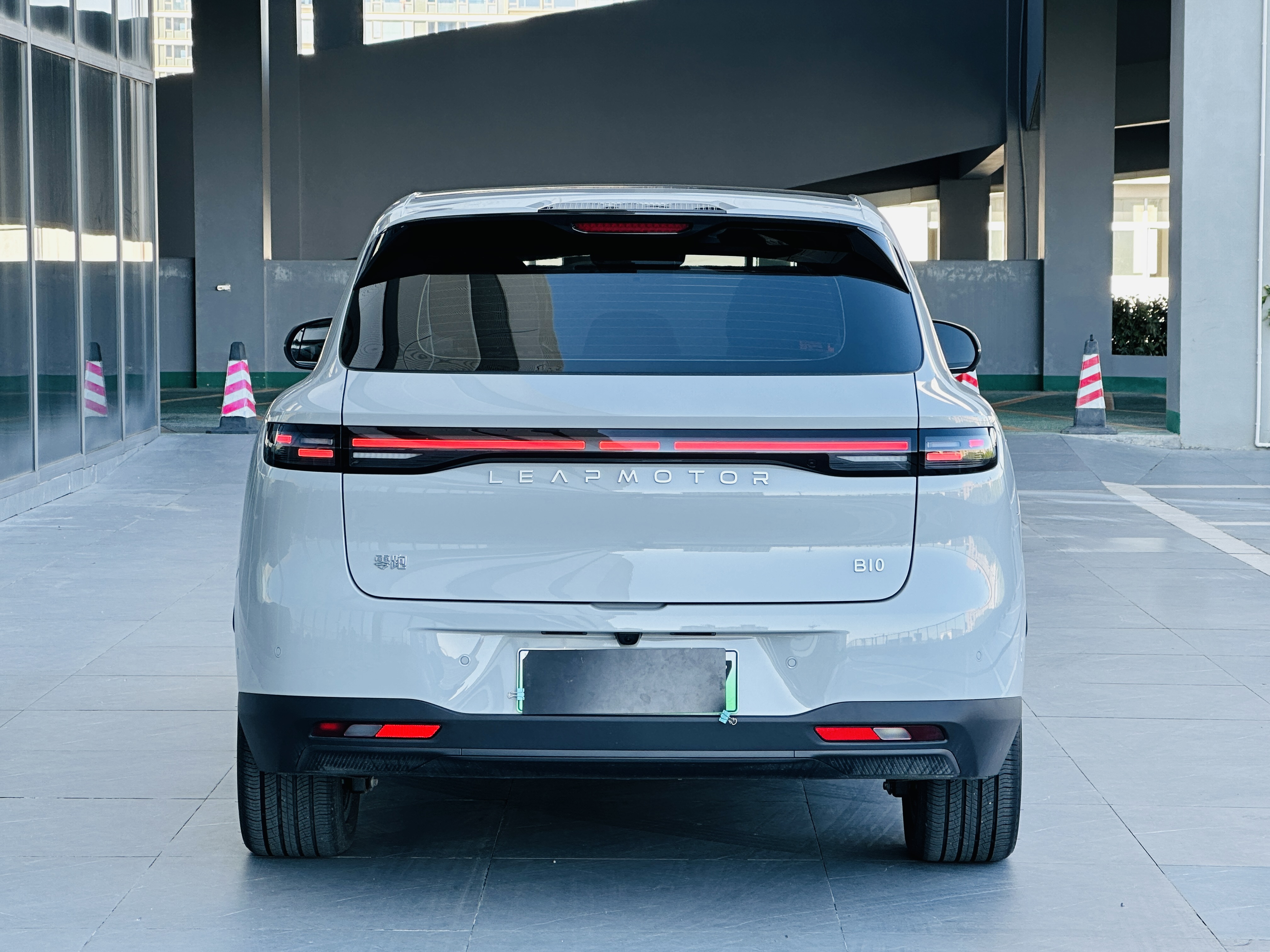 零跑汽车 零跑B10 2025 汽车图片 #9